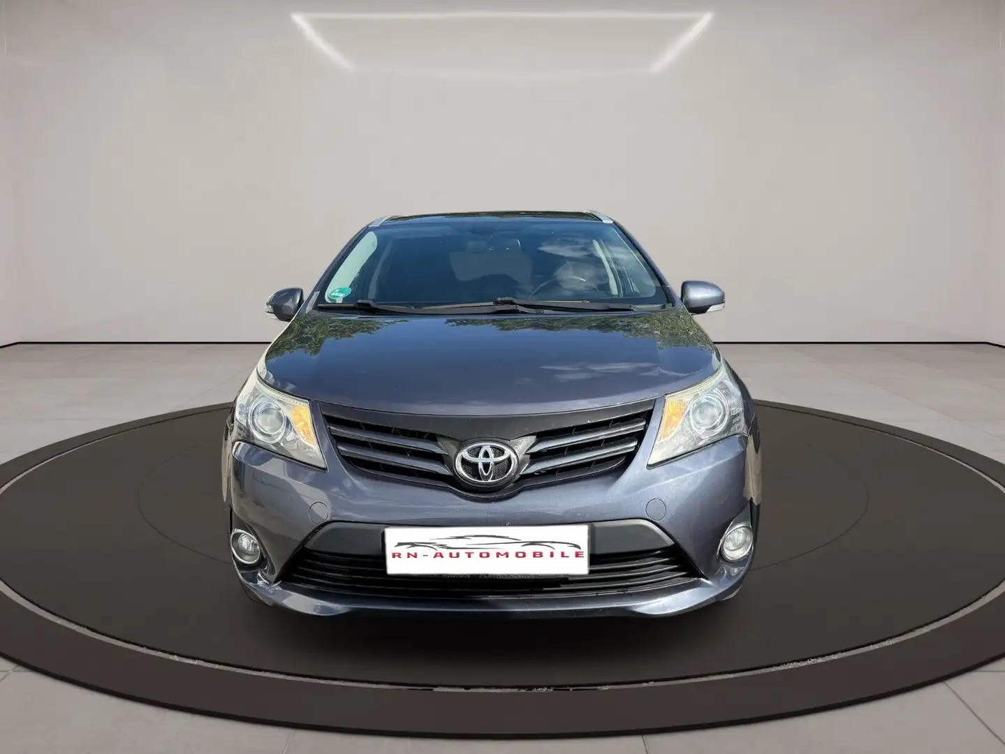 Toyota Avensis Kombi Comfort Blau - 2