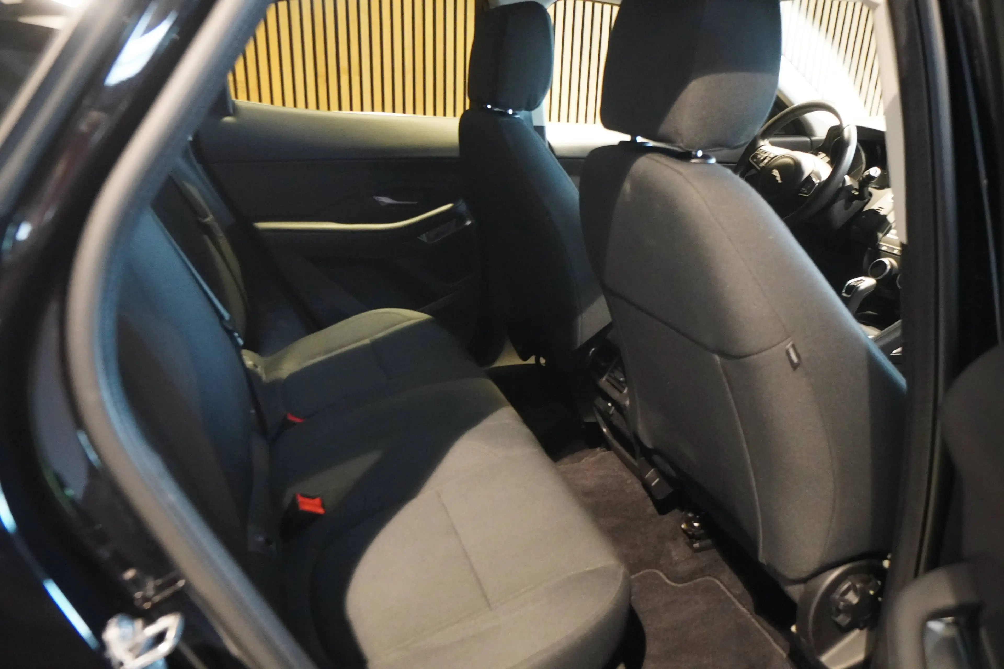 Jaguar E-Pace 2.0 TD AWD - 1 HD-U-Frei-Apple Carplay-Top Zust — photo 11