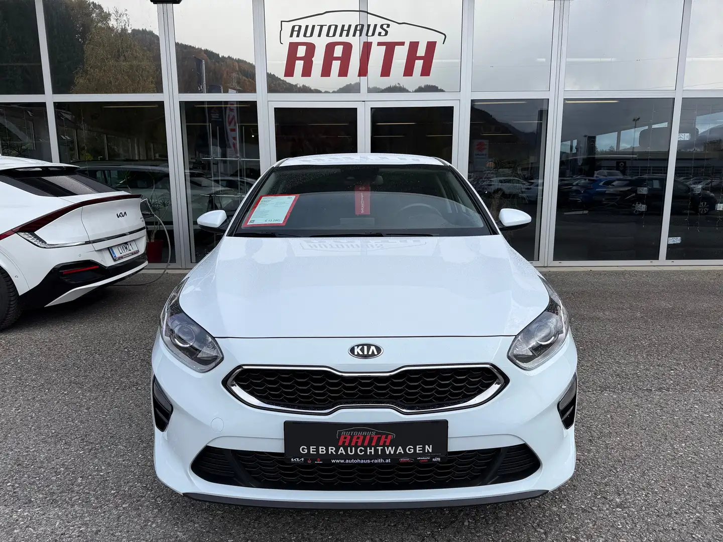 Kia Ceed / cee'd ceed 1,4 MPI Silber isg Blanc - 2