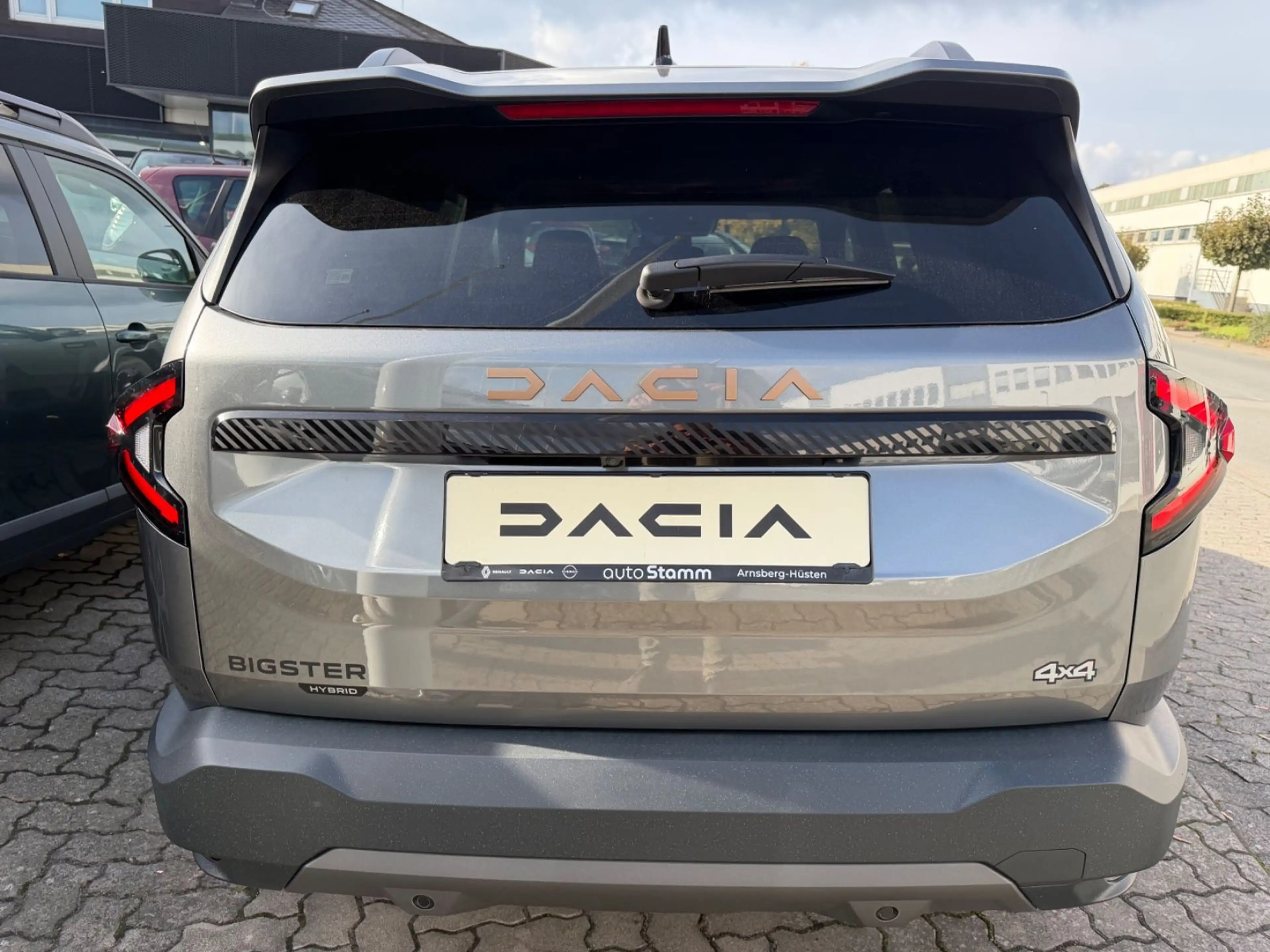 Dacia Bigster Hybrid-G 150 Extreme 4x4 Allrad Glasdach — photo 8