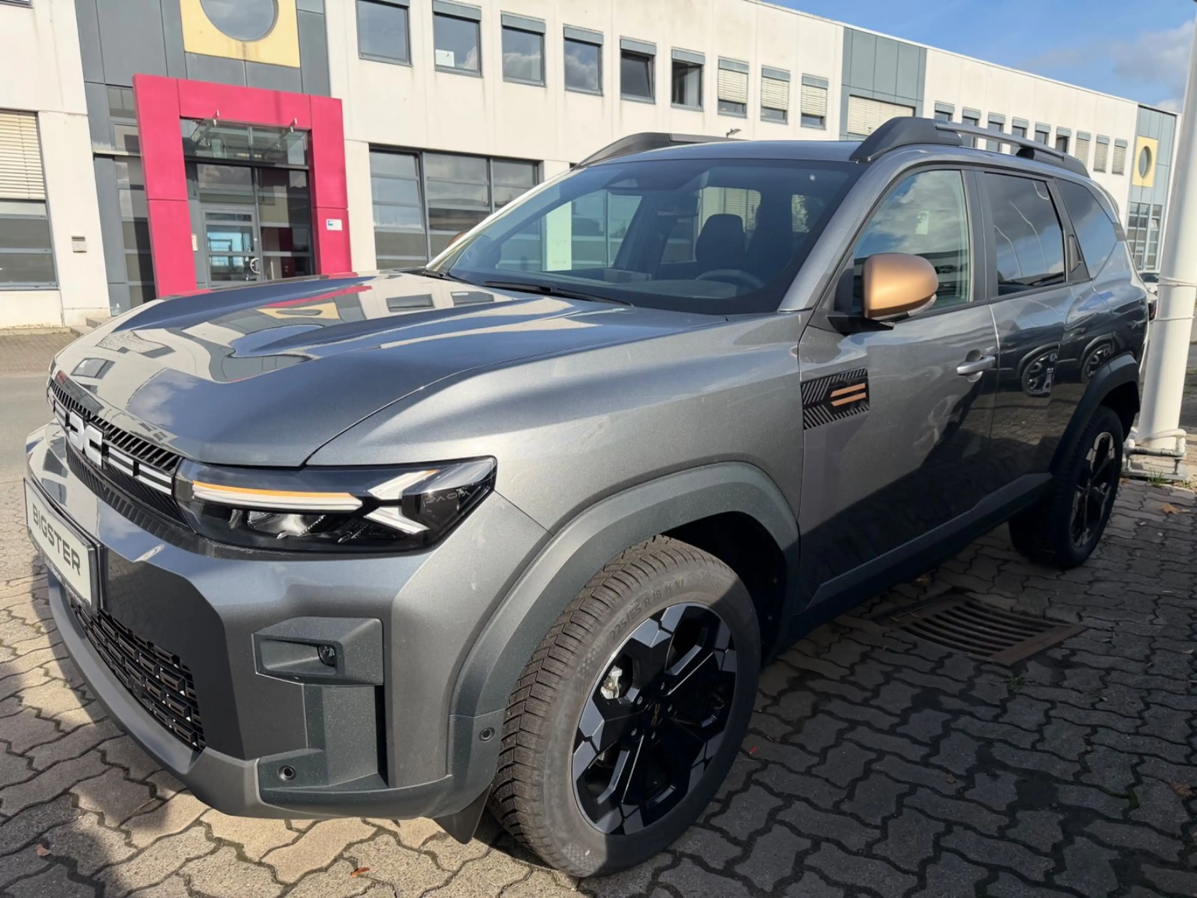 Dacia Bigster Hybrid-G 150 Extreme 4x4 Allrad Glasdach — photo 4