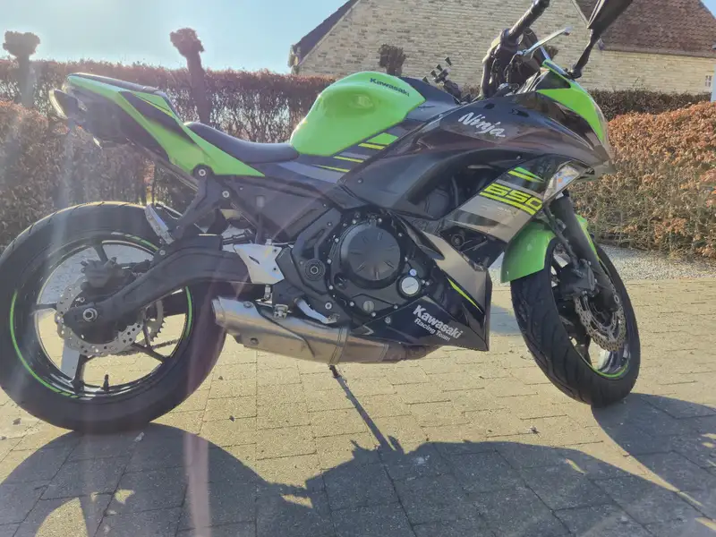 Kawasaki Ninja 650 - foto 2
