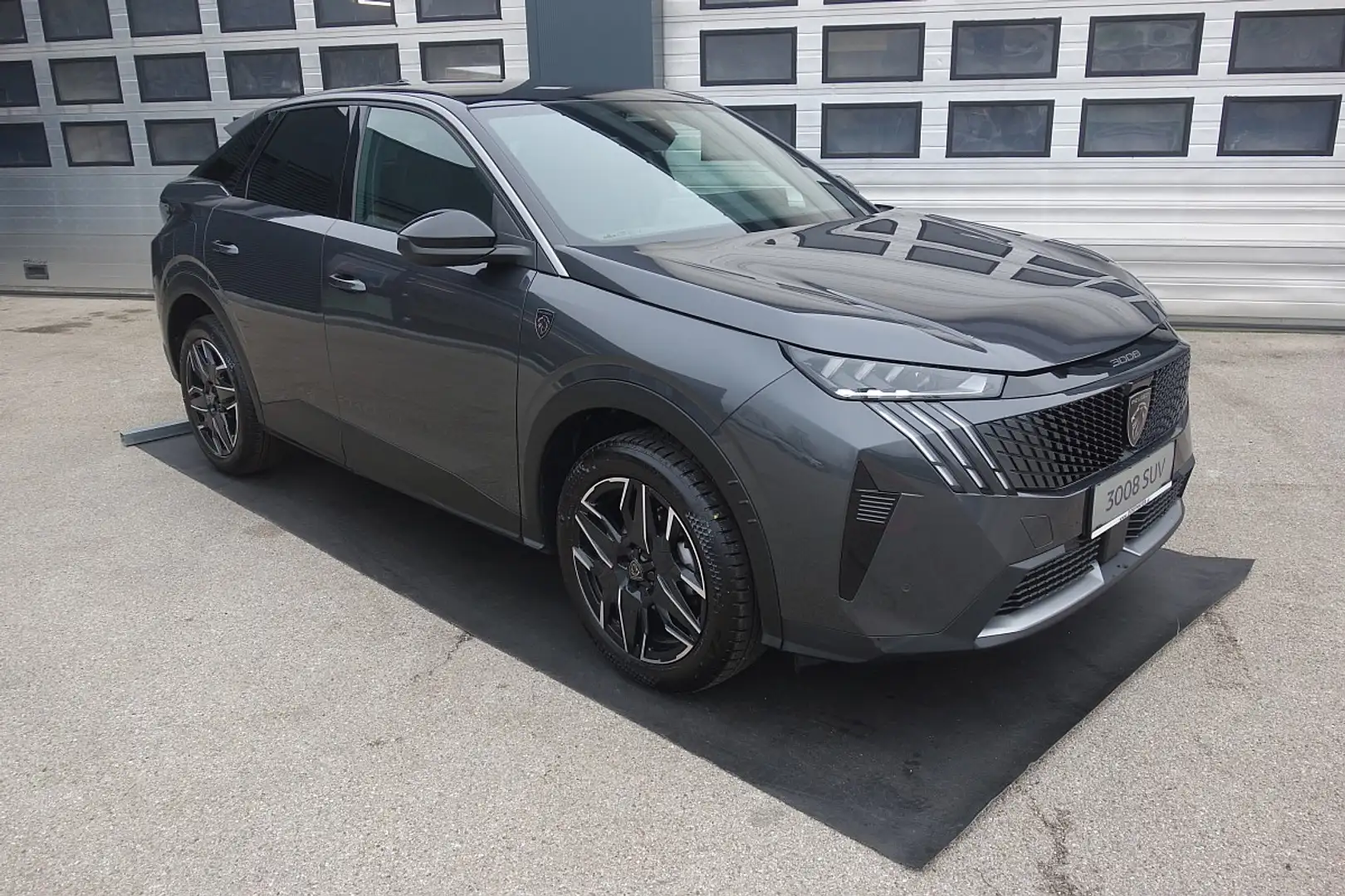 Peugeot 3008 Hybrid 136 E-DCS6 GT Aut. Grau - 1