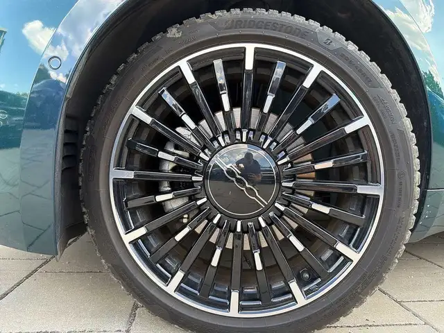 Fiat 500e view 9