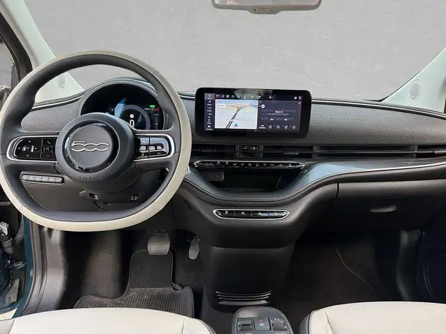 Fiat 500e view 7