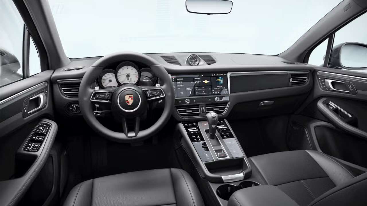 2026 Porsche Macan S AWD thumb 8