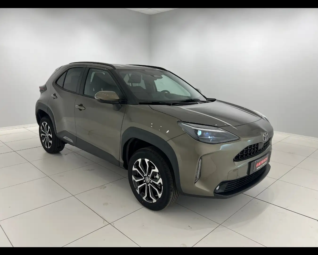 Toyota Yaris Cross 1.5h Trend fwd 130cv e-cvt Bronzo - 1