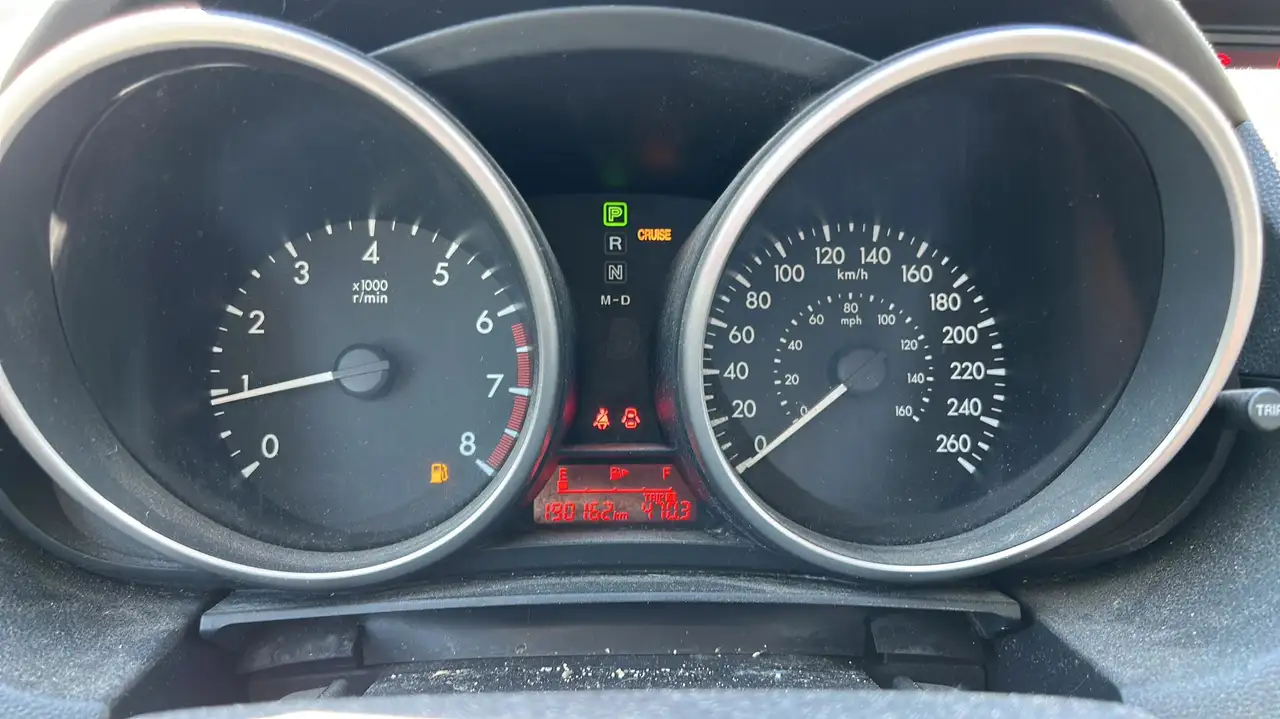 Mazda 5 снимка Mazda 5