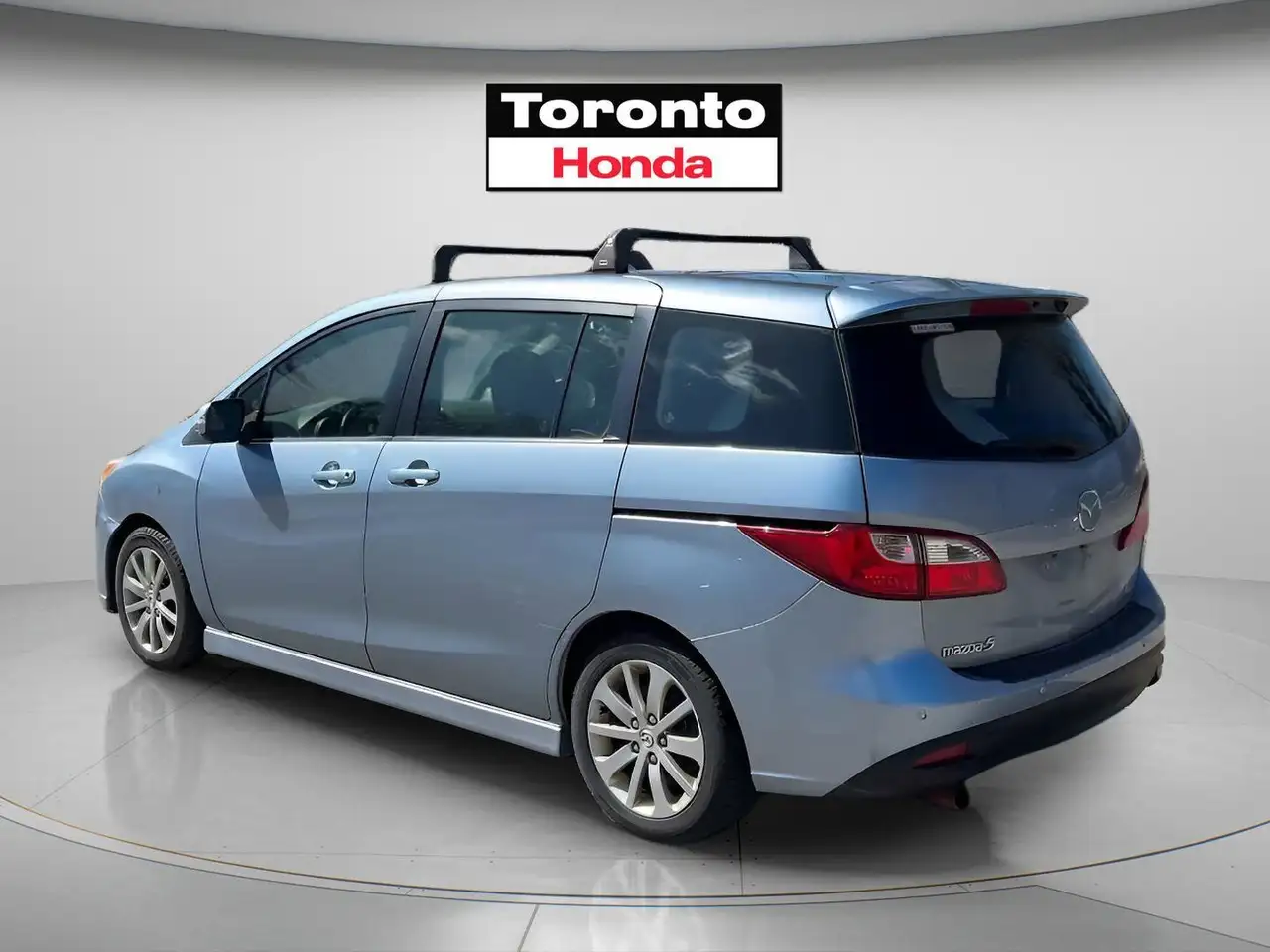 Mazda 5 снимка Mazda 5