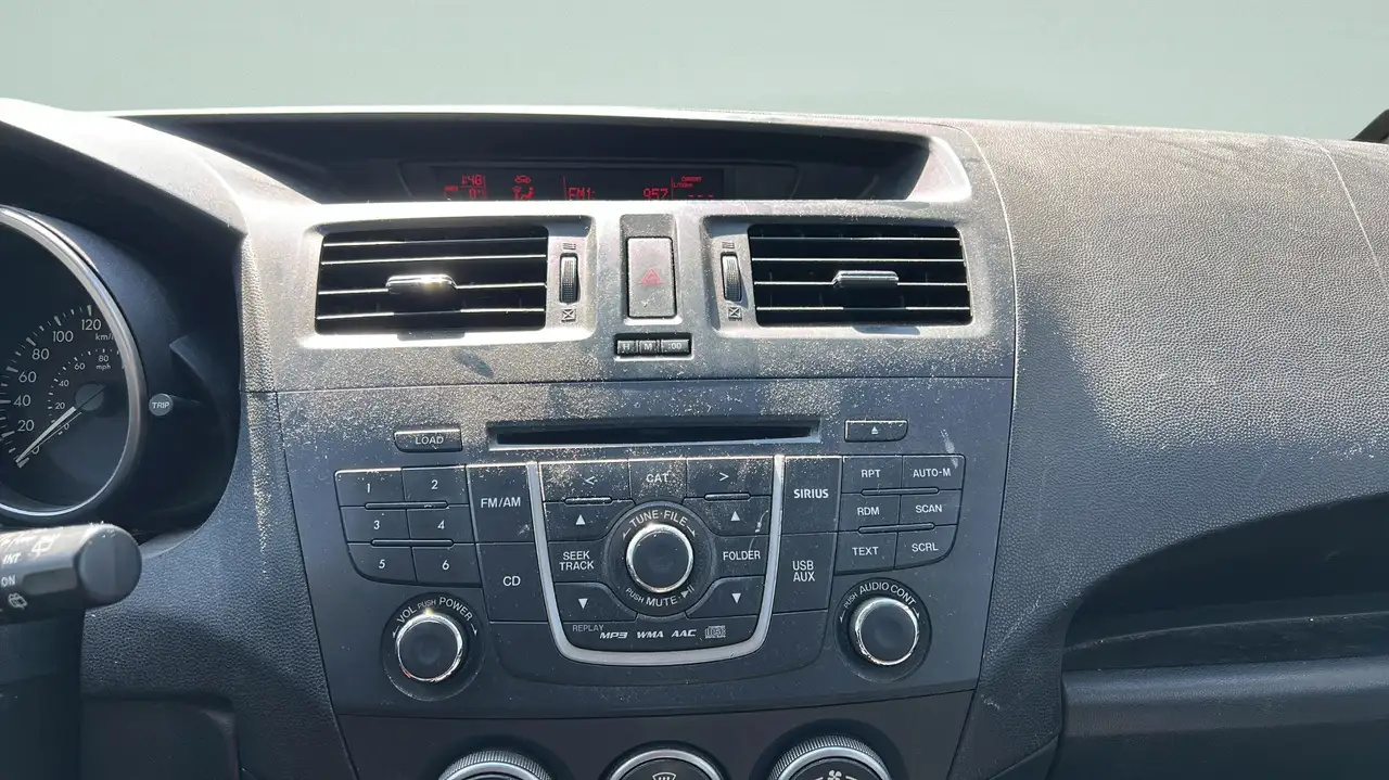 Mazda 5 снимка Mazda 5