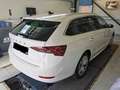 Skoda Octavia Combi 2.0 TDI DSG STYLE AHK NAVI LED SITZHZG Weiß - thumbnail 2