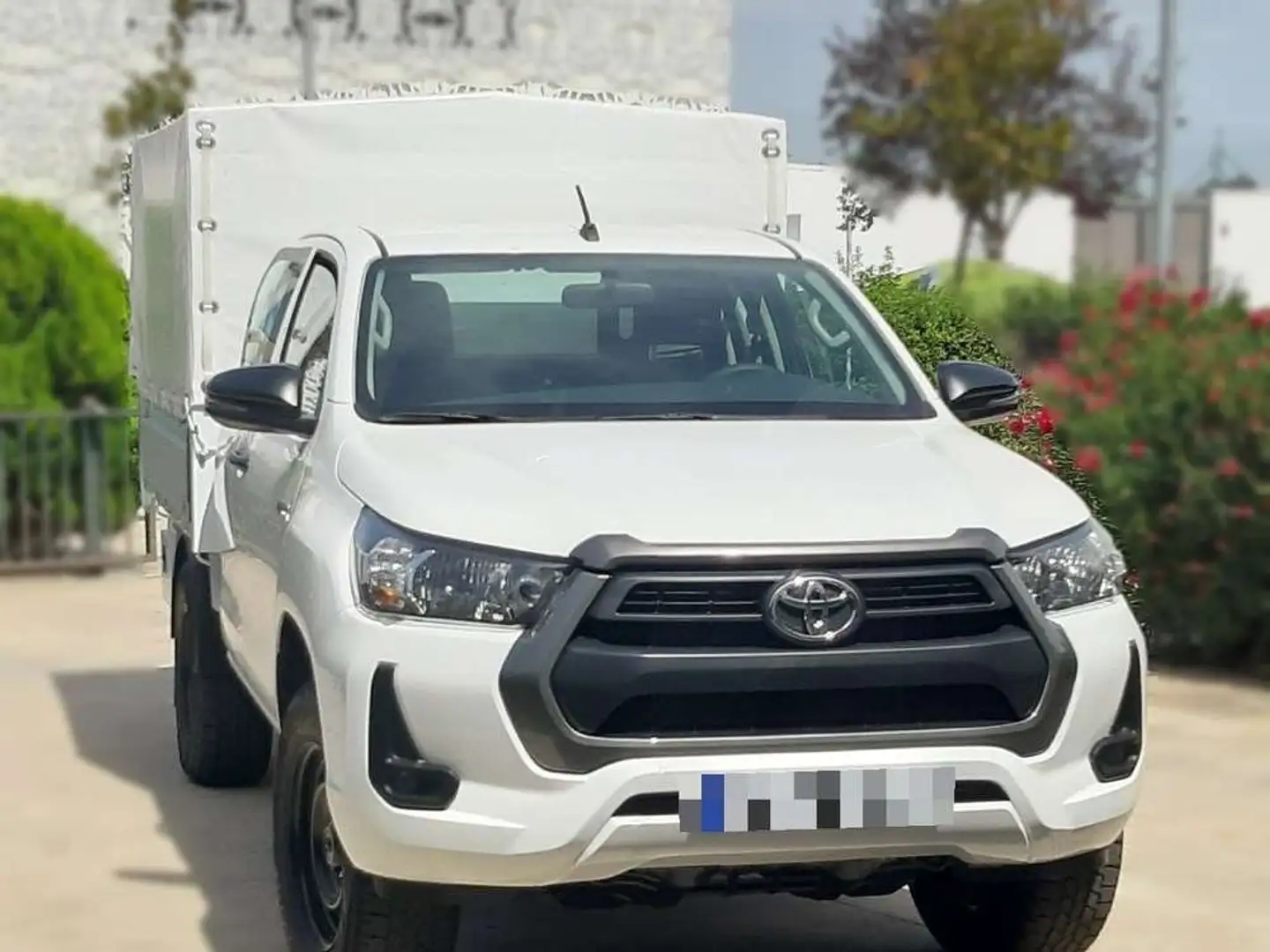 Toyota Hilux Cabina Extra Chasis GX Blanco - 2