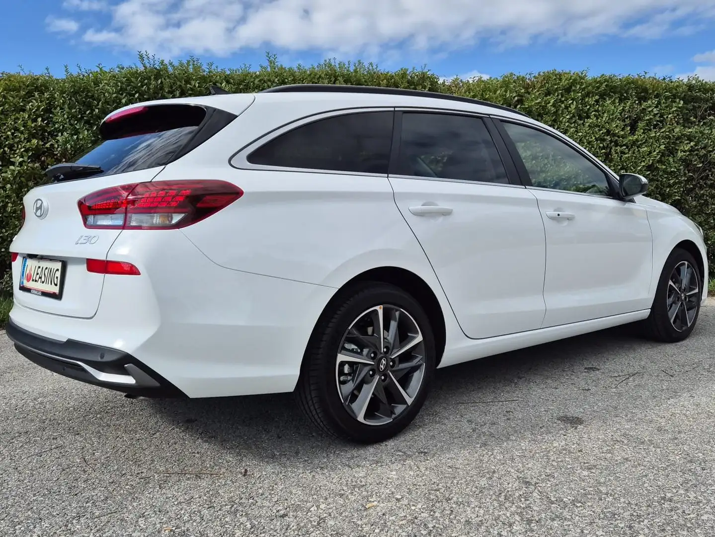 Hyundai i30 Kombi 1,5 TGDI 48V Go! Plus Blanco - 2