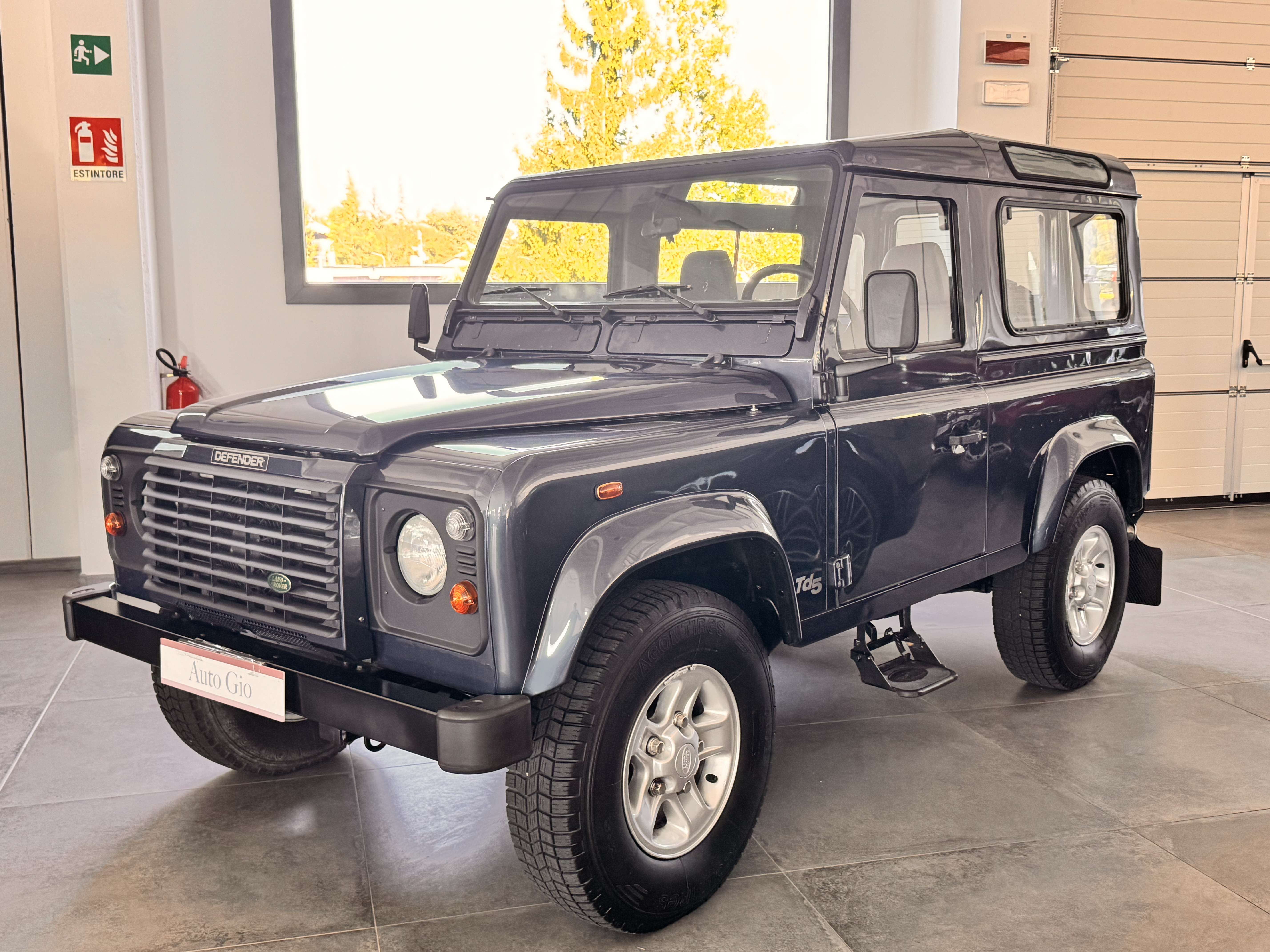 Land Rover Defender