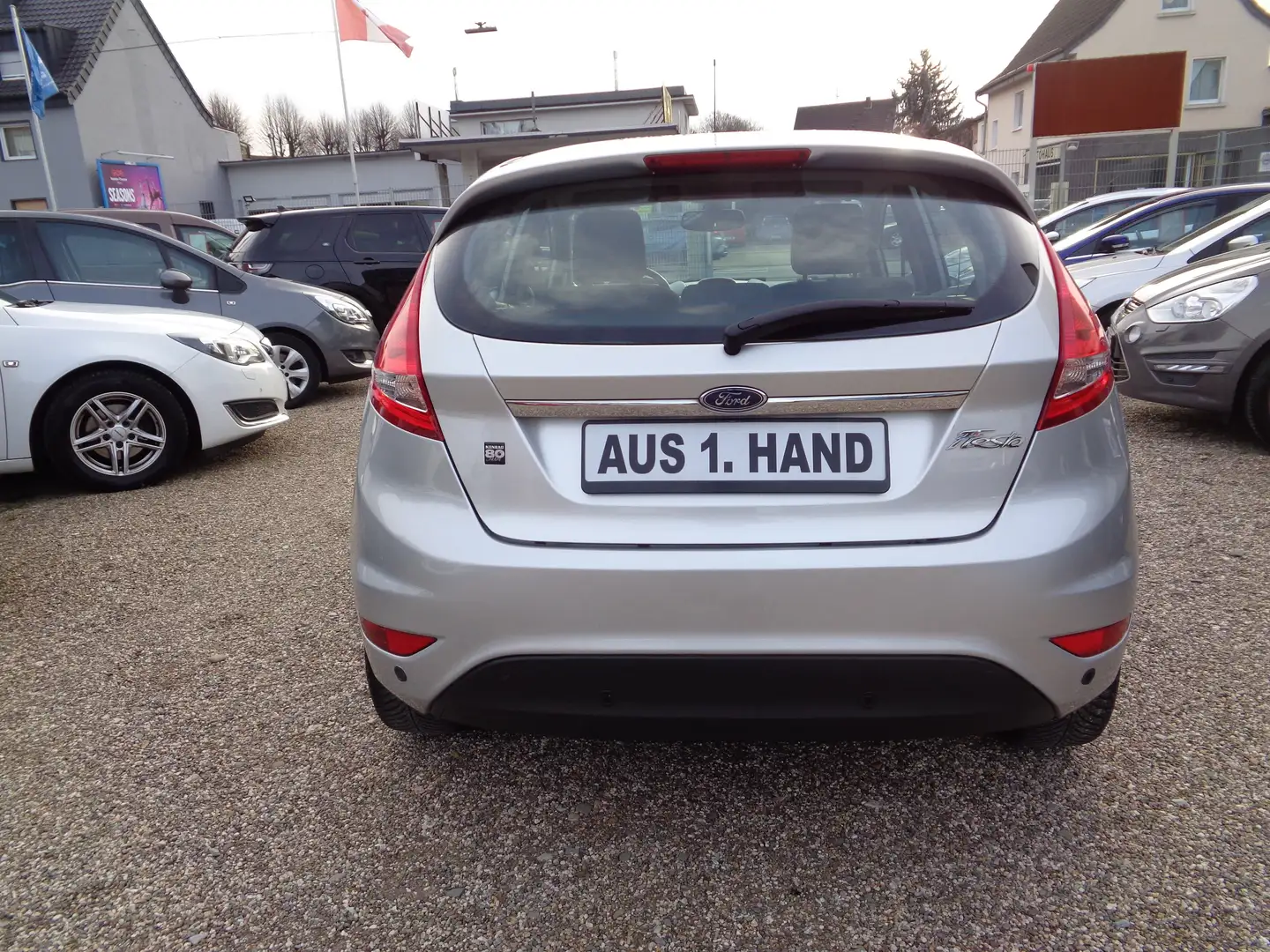 Ford Fiesta Titanium Silber - 2