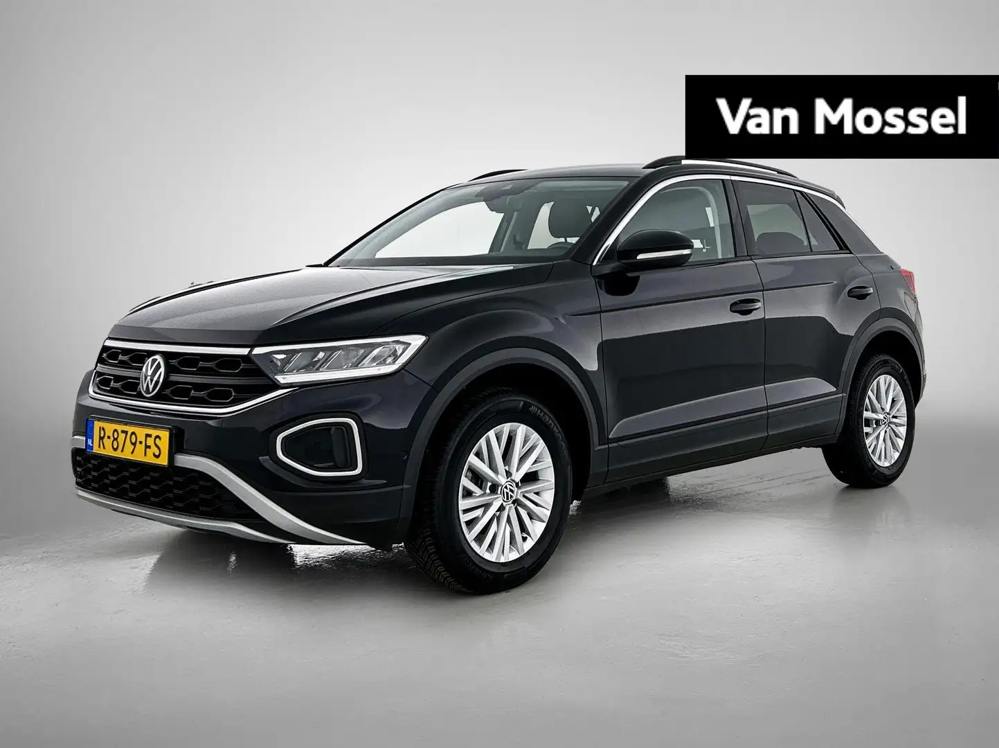 Volkswagen T-Roc 1.0 TSI Life 110 PK | Apple Carplay | Android Auto Zwart - 1