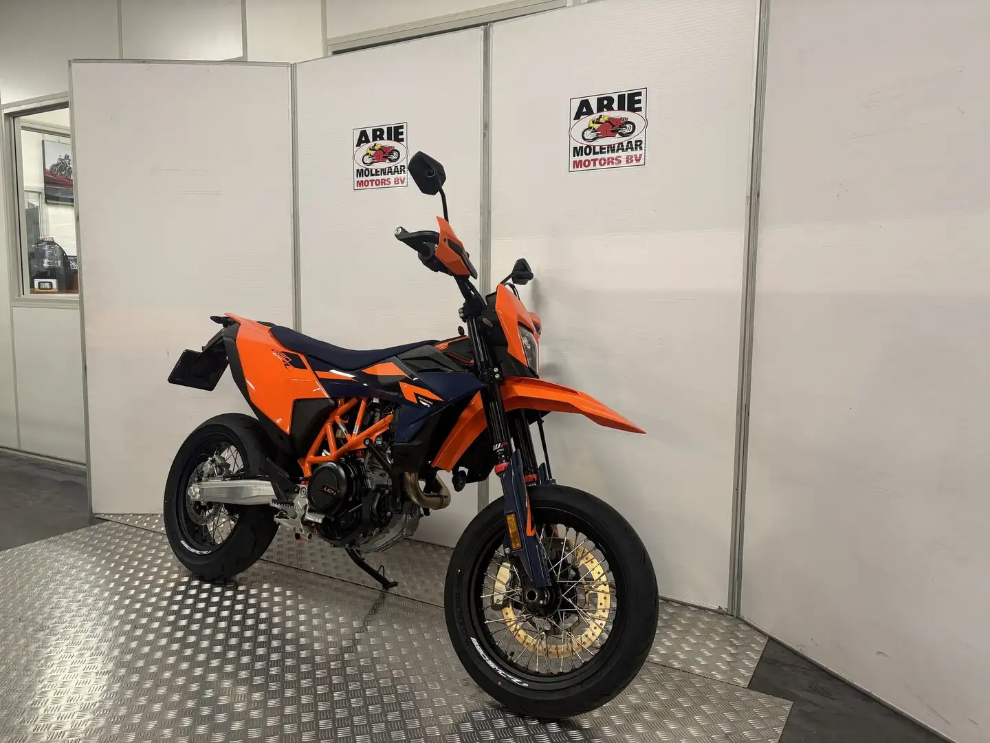 KTM 690 SMC R Naranja - 2