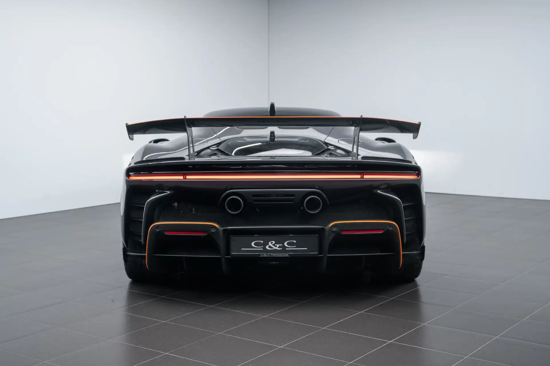 페라리 SF90 XX Stradale Tailor Made 2026 건메탈 사진 4
