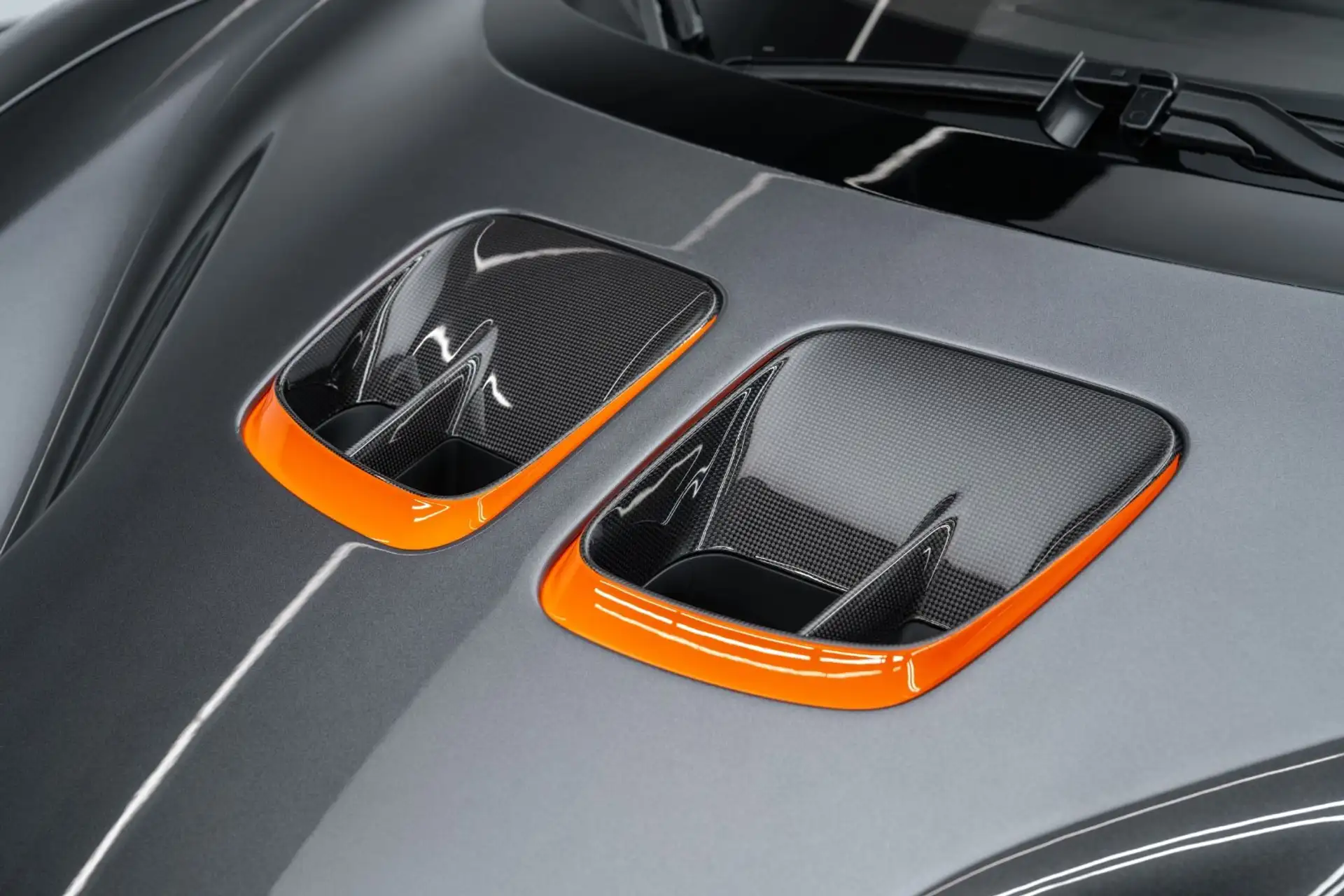 페라리 SF90 XX Stradale Tailor Made 2026 건메탈 사진 6