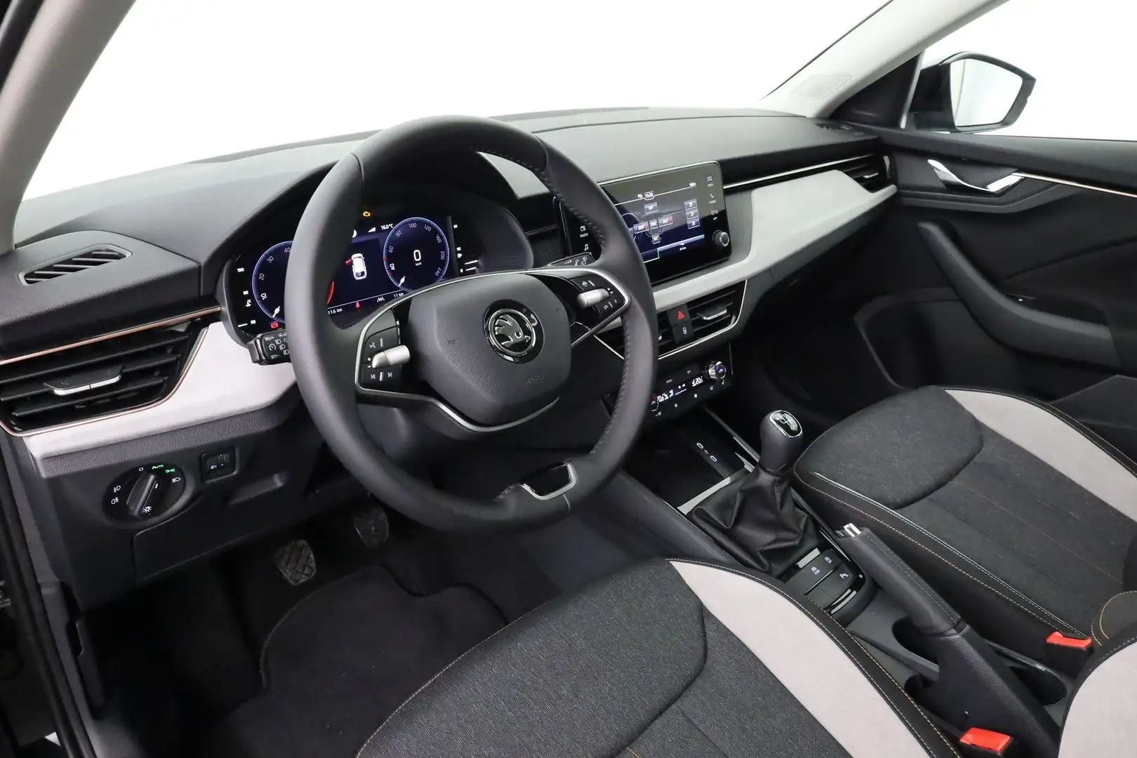 Skoda Scala Business Edition 1.0 TSI 81 kW / 110 pk | Camera | Zwart - 2