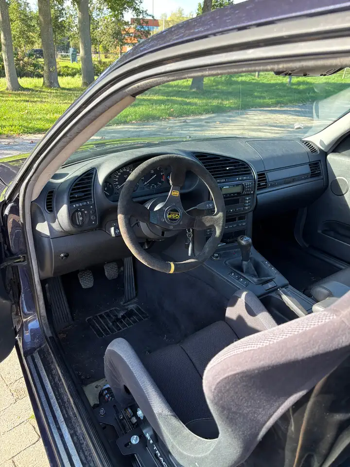 BMW 323i Executive, foto 7
