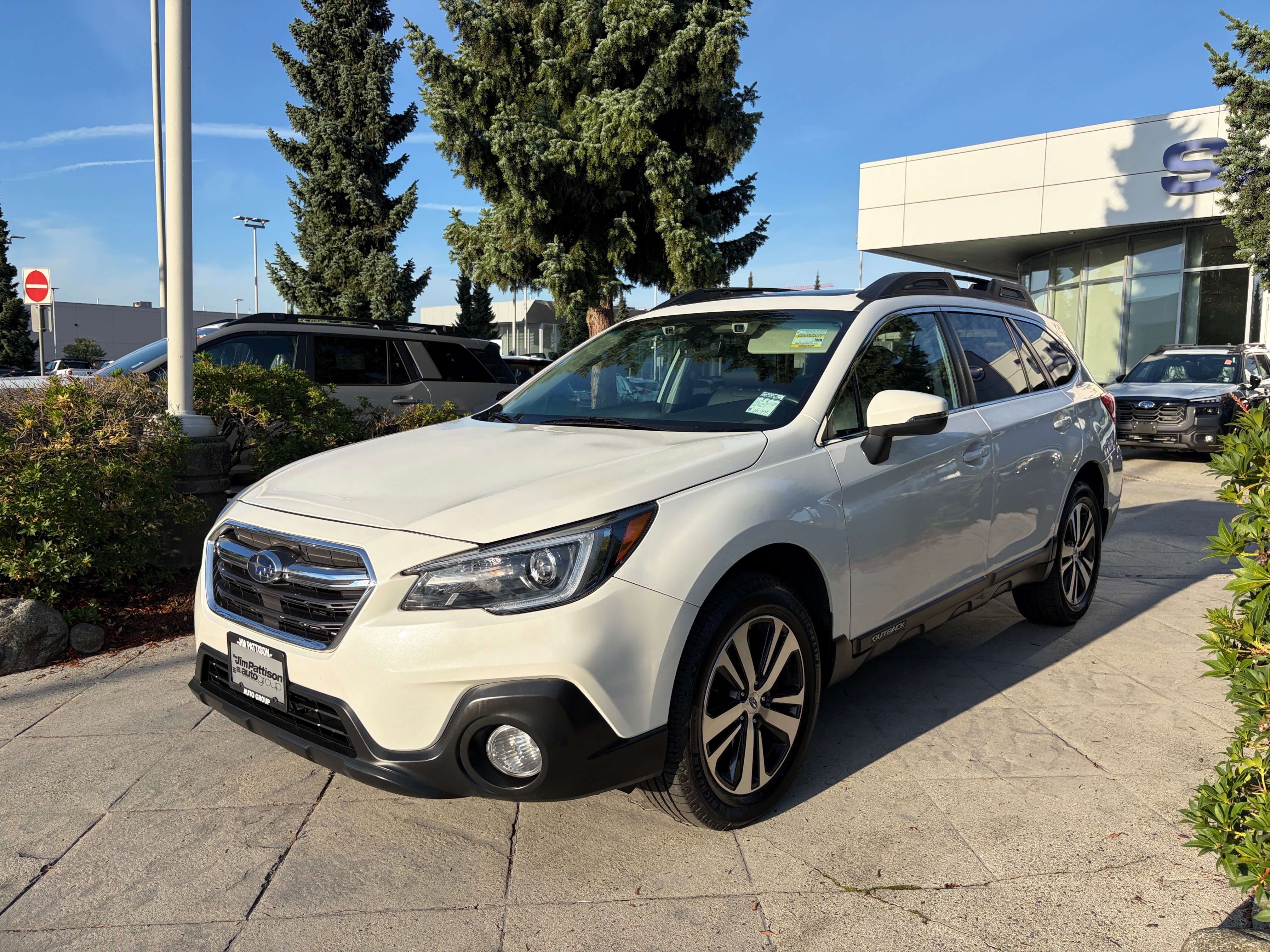 2019 Subaru Outback Limited AWD // NEW TIRES! — снимка 1