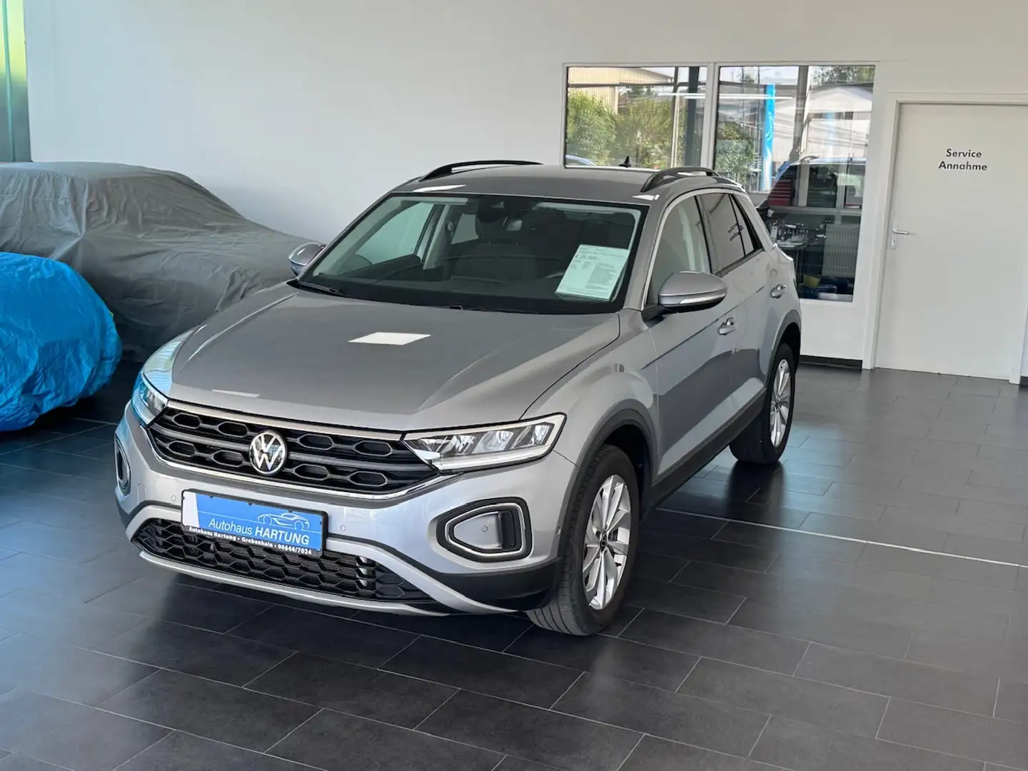 Volkswagen T-Roc 1.5 TSI  Life, Alu, PDC, CarPlay-Navi ,Klimaa., Gris - 1