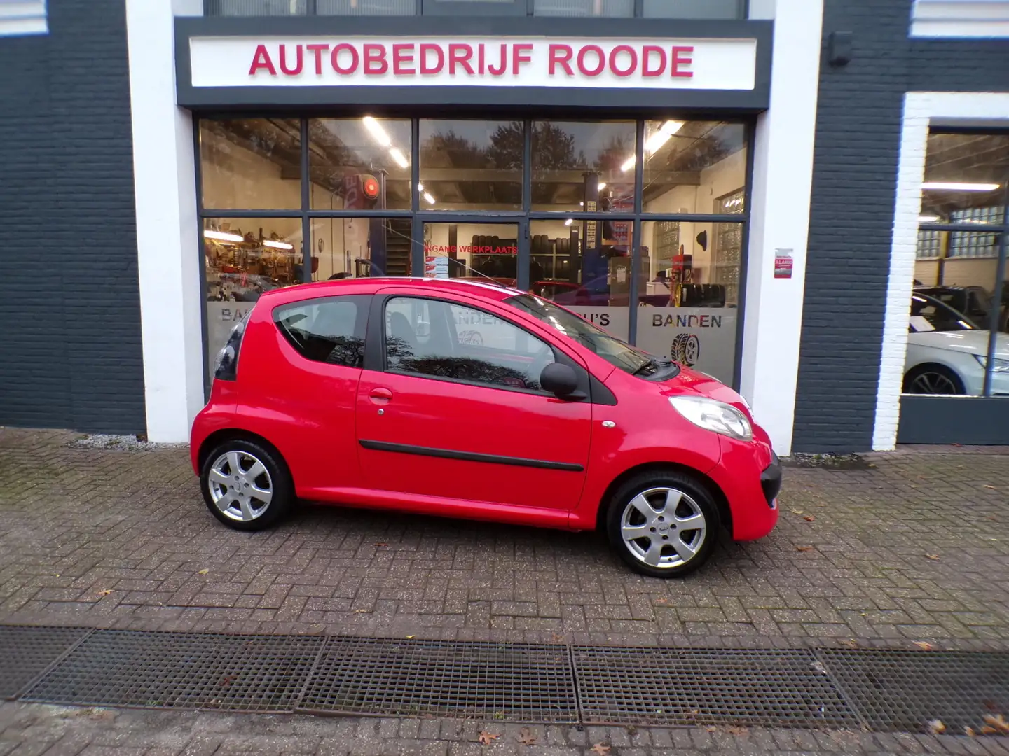 Citroen C1 1.0-12V Ambiance 2 EIGENAAR,NIEUWE APK !! Rouge - 1