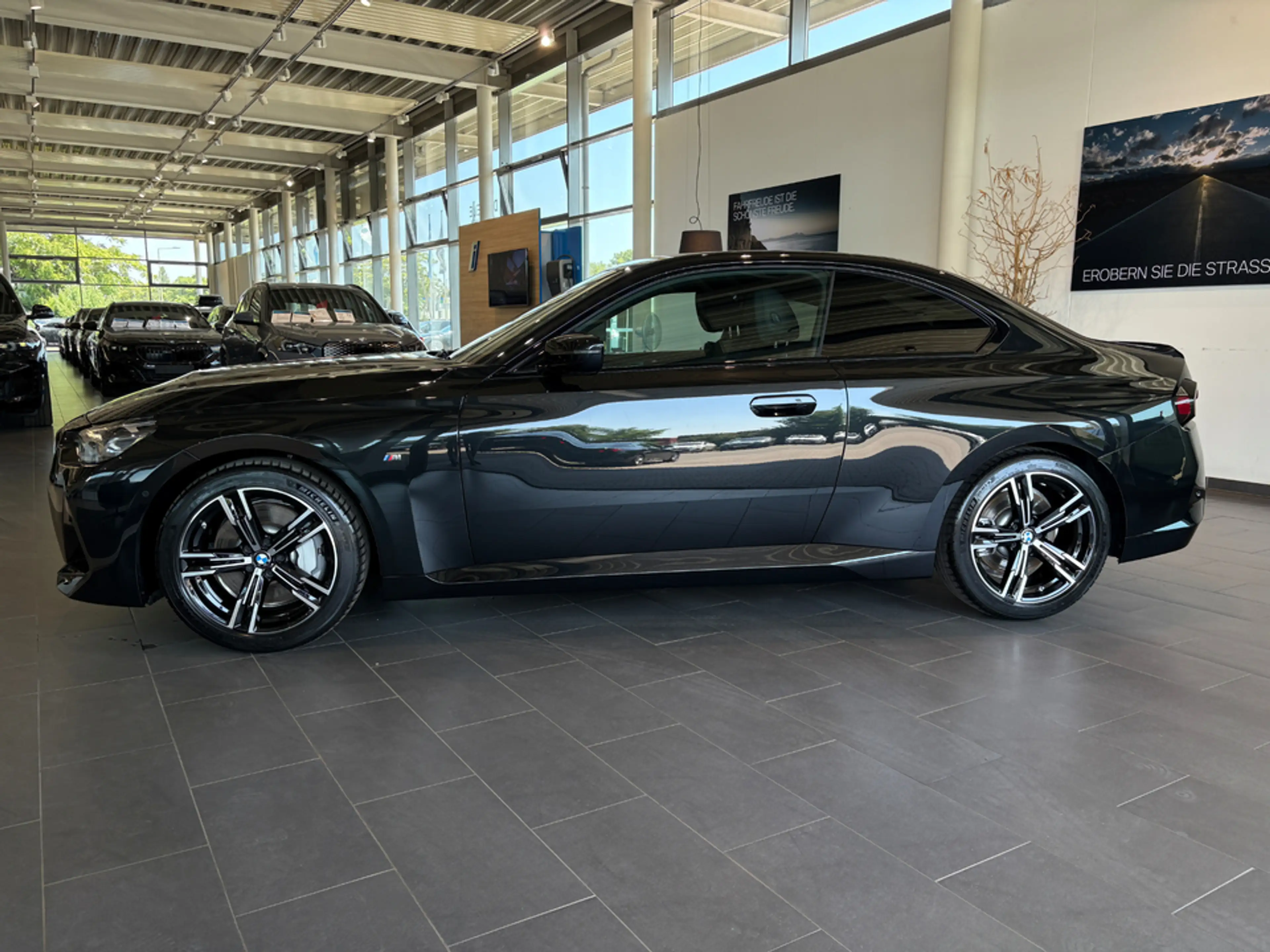BMW 230 i Steptronic Coupe M Sport Navi Bluetooth PDC MP3 — photo 4