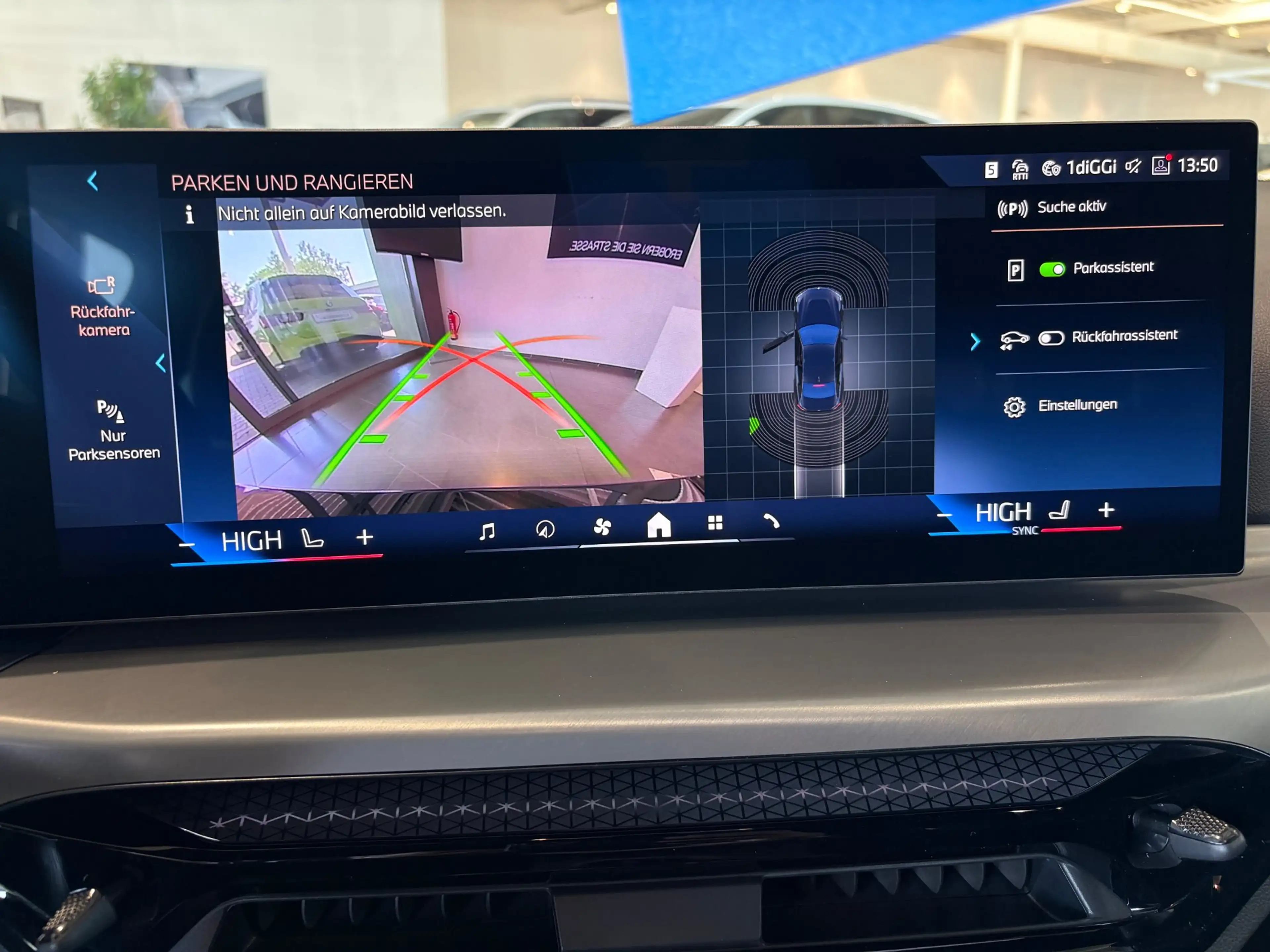 BMW 230 i Steptronic Coupe M Sport Navi Bluetooth PDC MP3 — photo 21