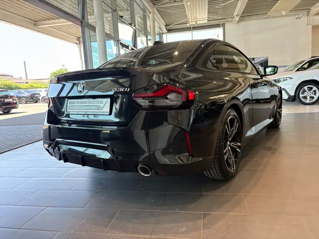 BMW 2 Series view 6