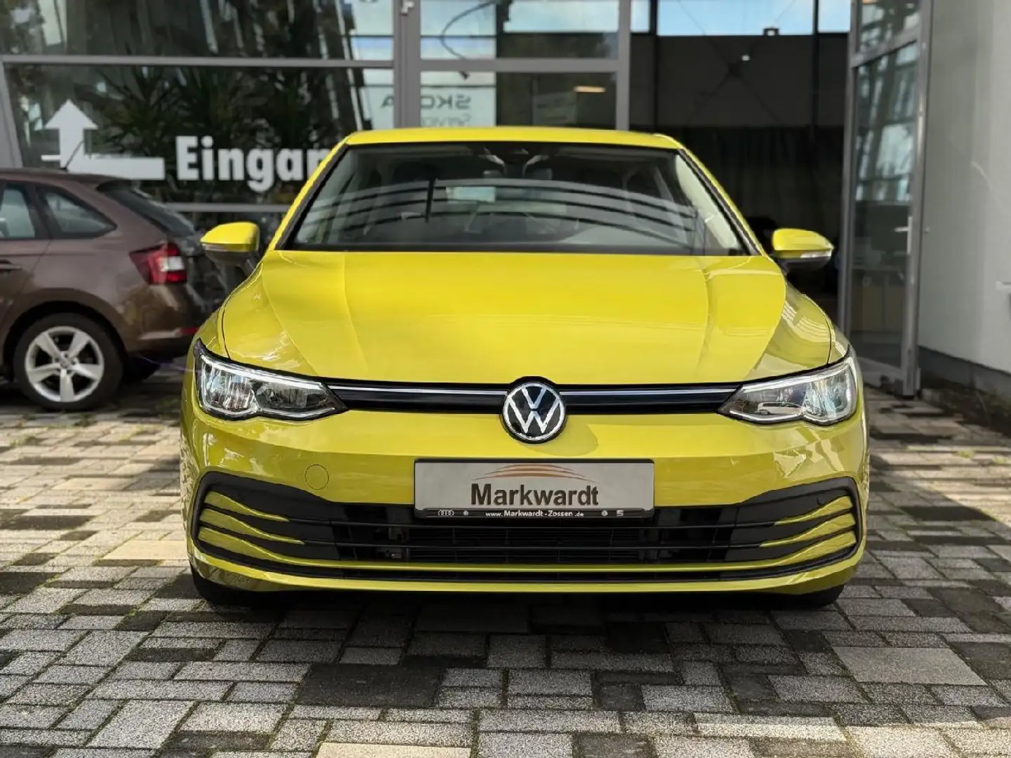 Volkswagen Golf Life Jaune - 2