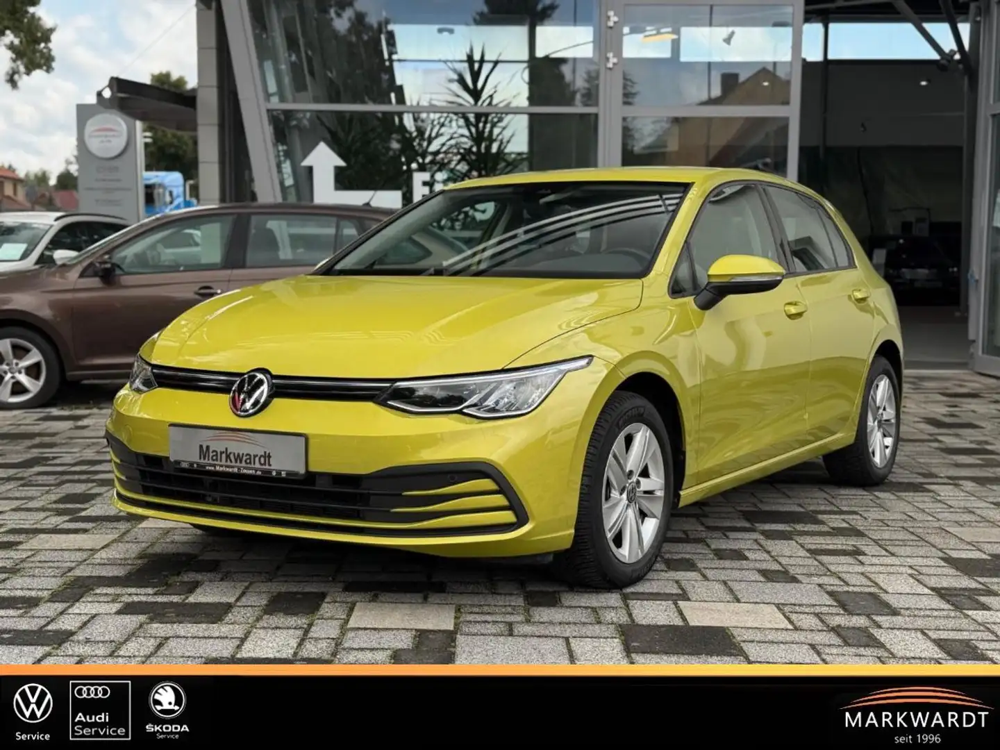 Volkswagen Golf Life Jaune - 1