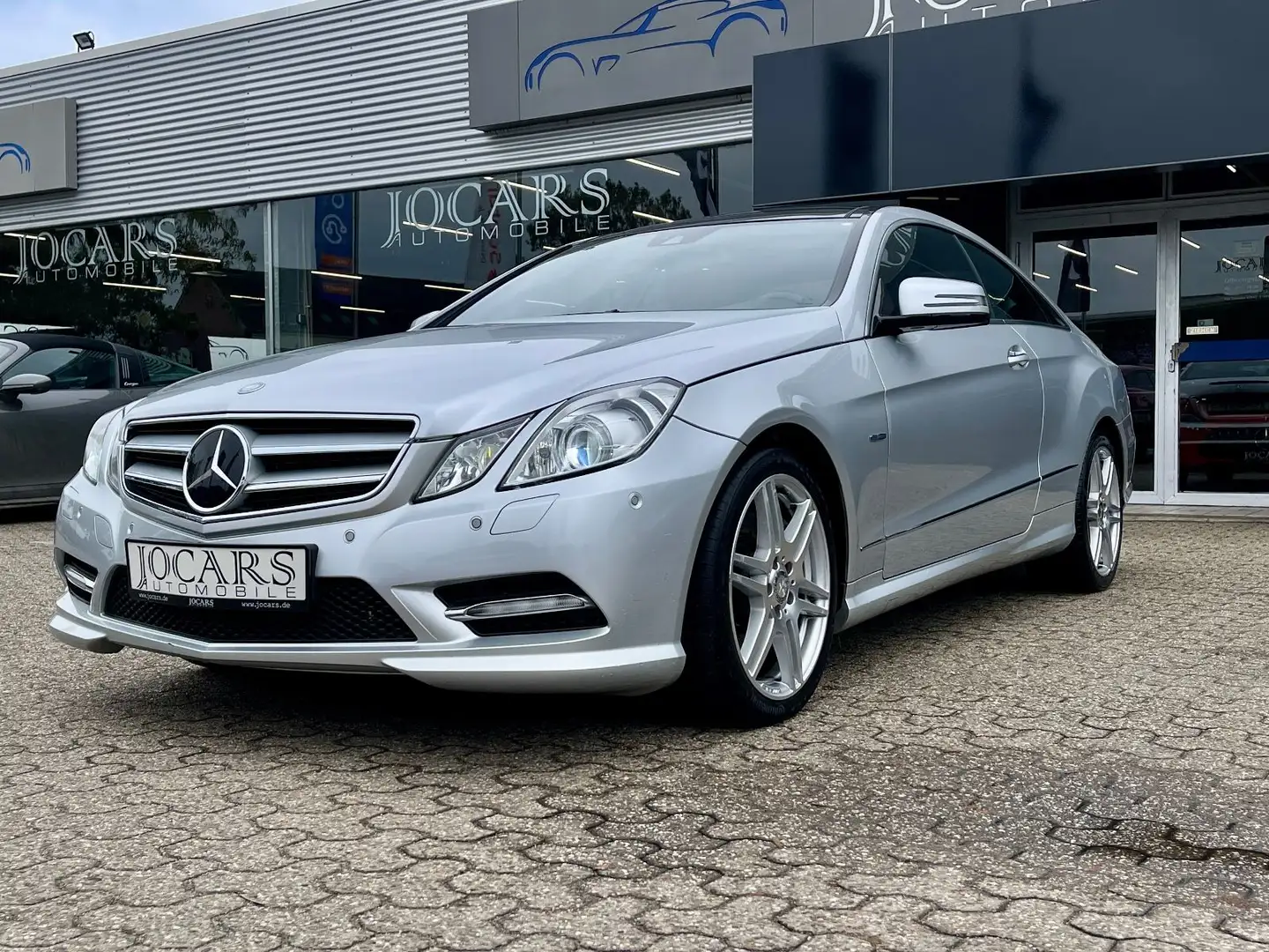 Mercedes-Benz E 500 AMG I PANO I RFK I ACC I Memory Silber - 1