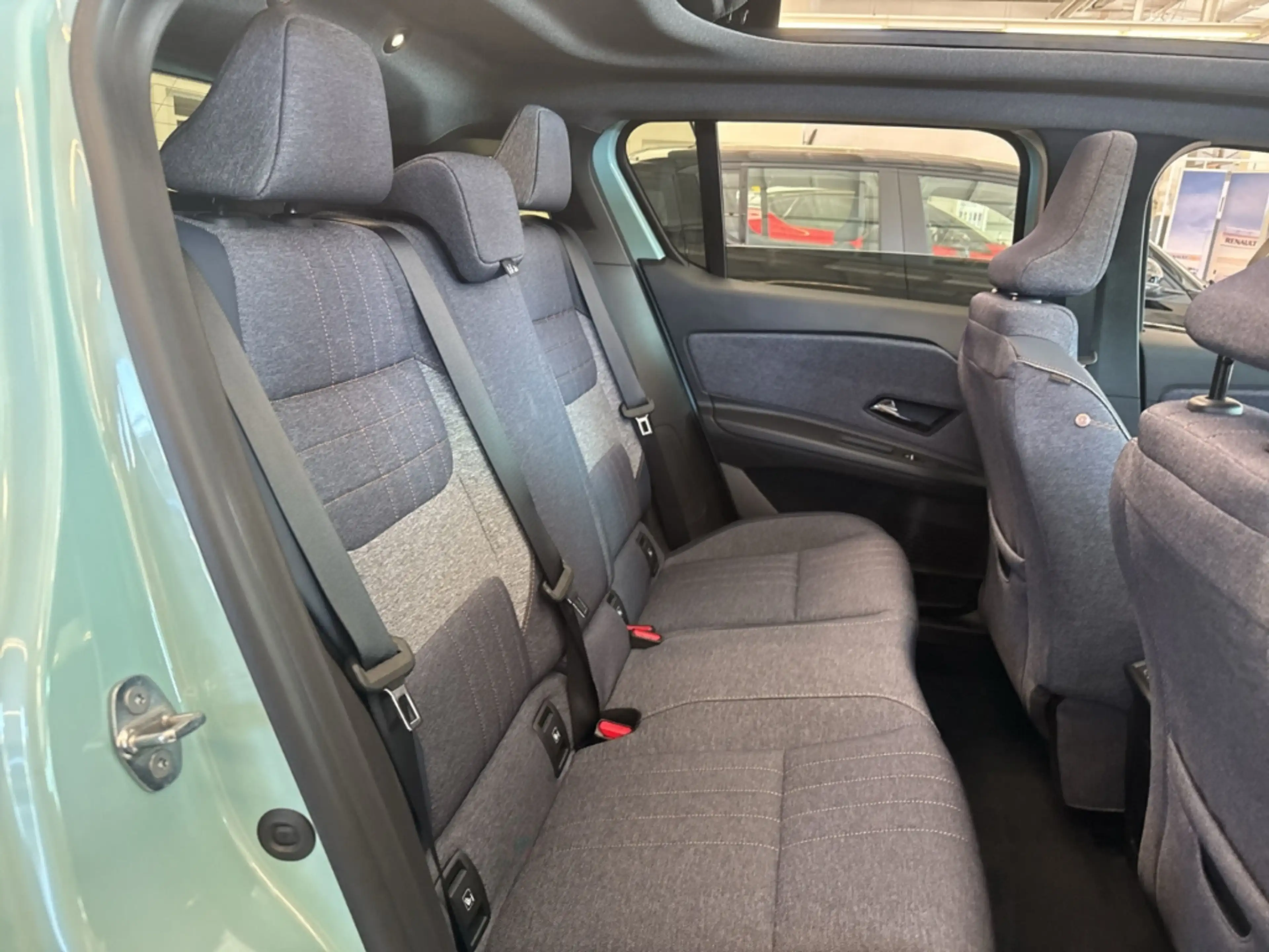 Renault R 4 Electric 150 Comfort Range Techno plein sud — photo 15