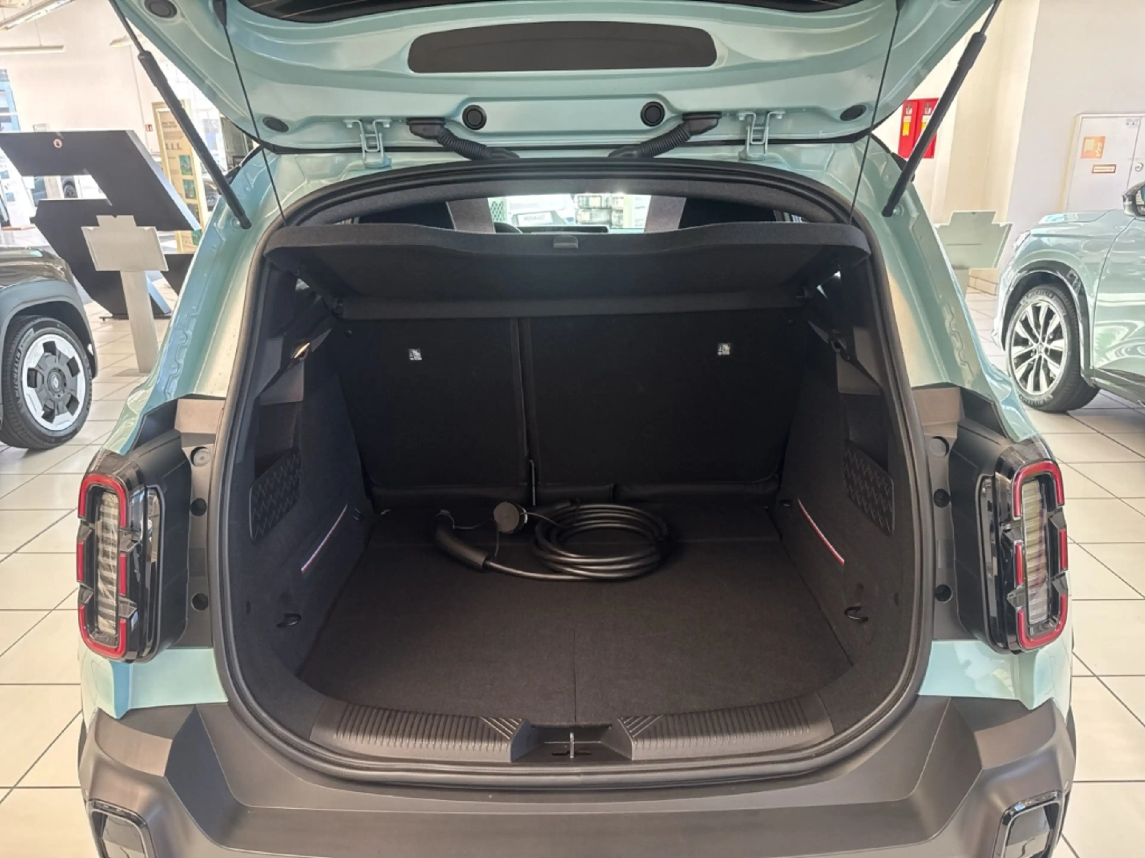 Renault R 4 Electric 150 Comfort Range Techno plein sud — photo 7