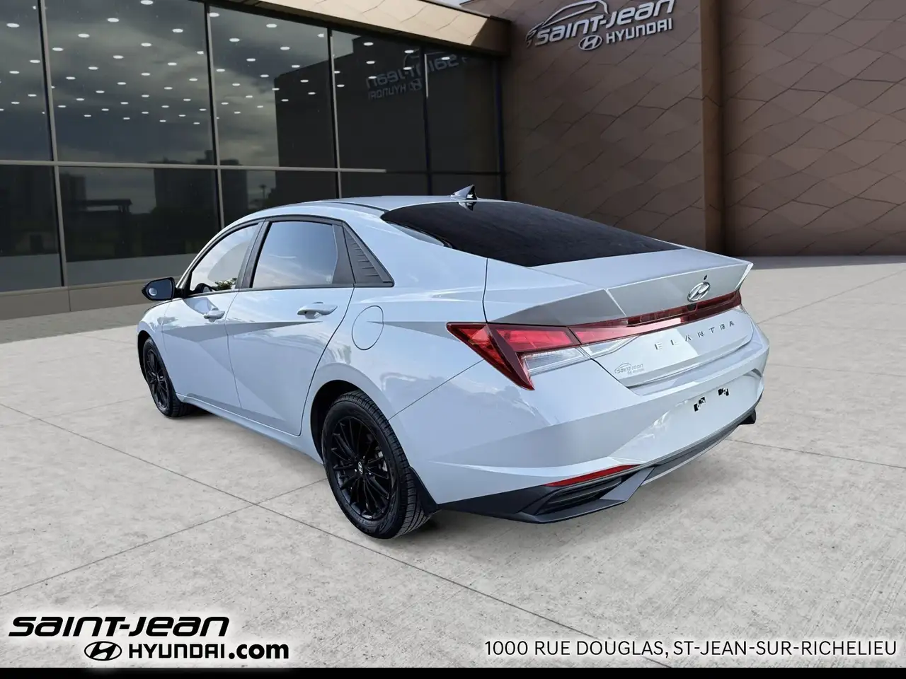 Hyundai ELANTRA снимка Hyundai ELANTRA