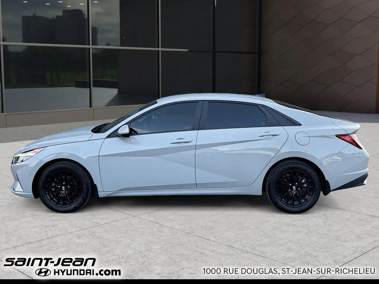 Hyundai ELANTRA снимка Hyundai ELANTRA