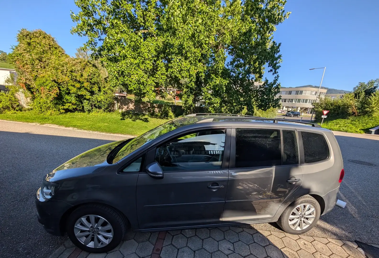 Volkswagen Touran Comfortline 1,6 BMT TDI DPF - 2