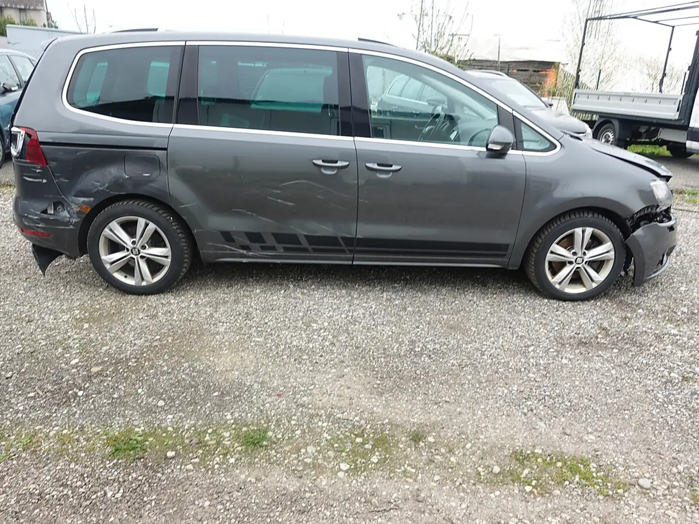 SEAT Alhambra 2,0 TDI  4WD Grau - 2