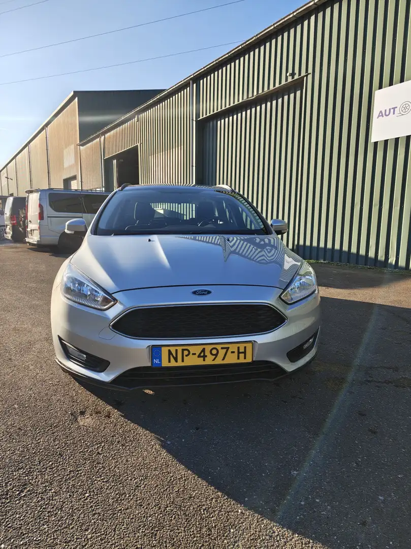 Ford Focus Wagon 1.0 Lease Edition - NIEUWE DISTRIBUTIERIEM - Grau - 2
