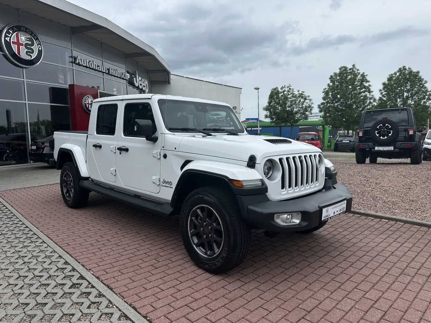 Jeep Gladiator MY22 Overland 4WD Fehér - 1