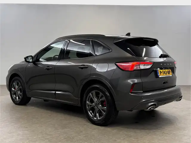 Ford Kuga view 3