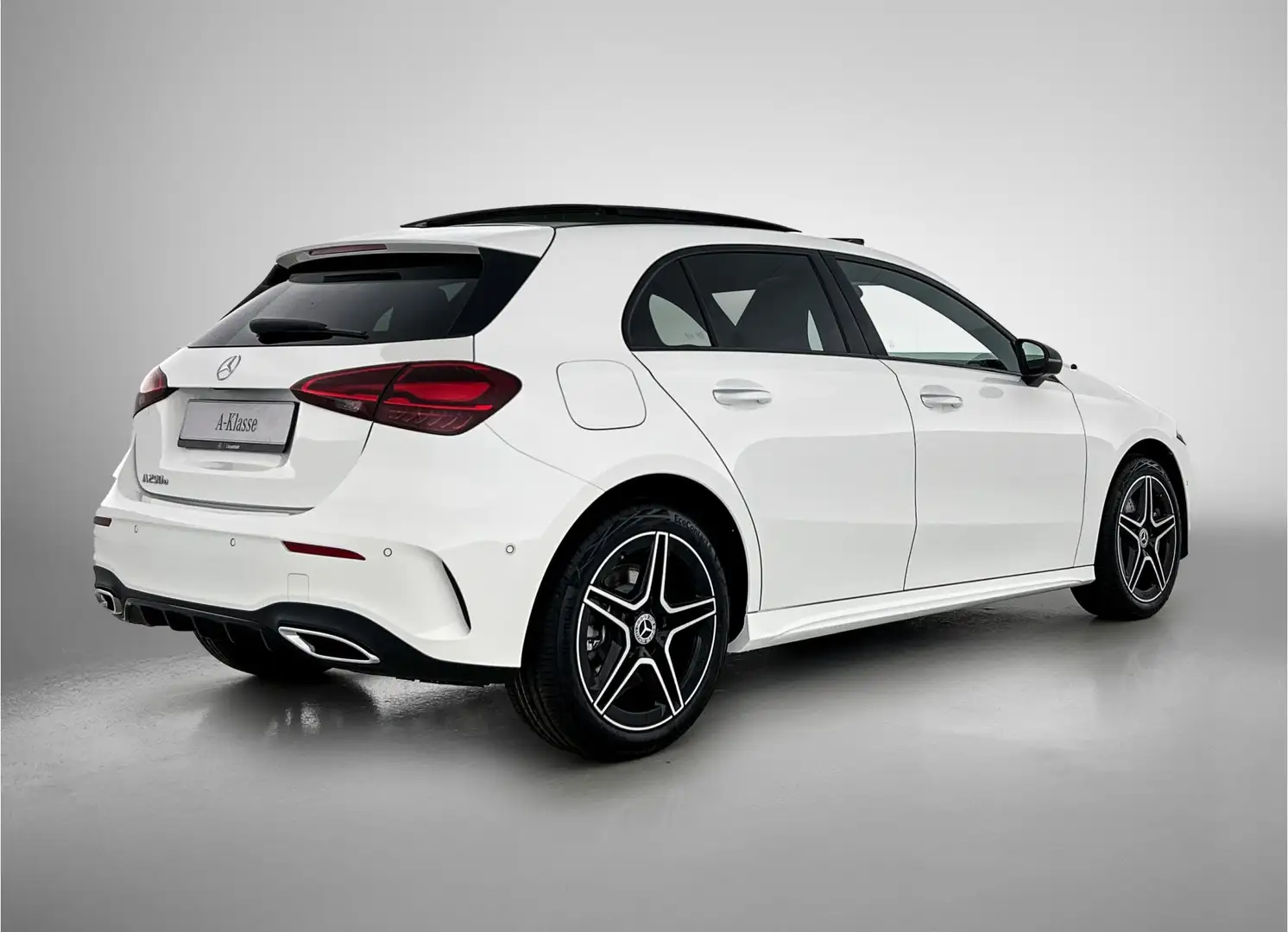 Mercedes-Benz A 250 e Business Solution AMG | Nightpakket | Panoramasc Wit - 2