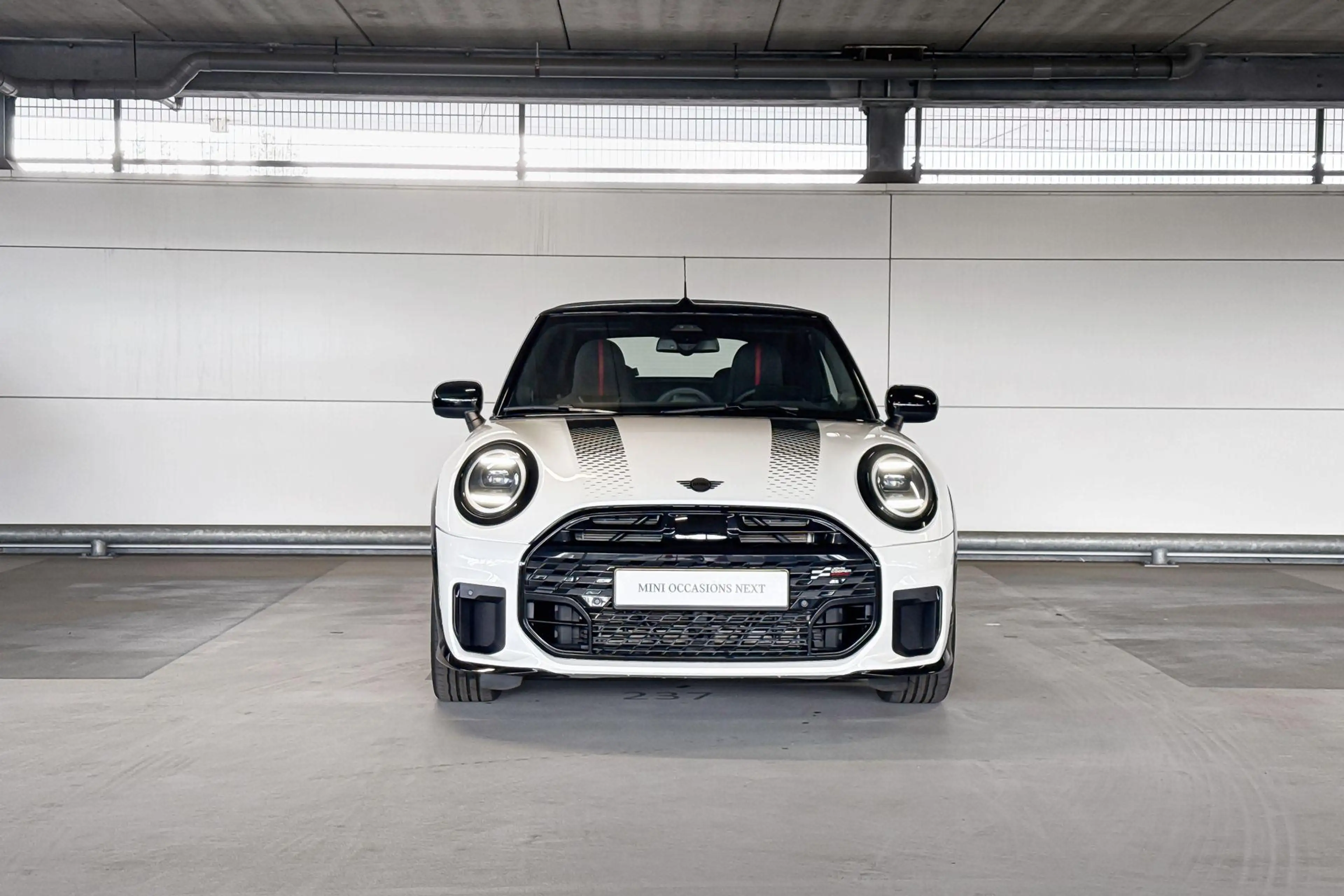 MINI Cooper S Cabrio 2.0 John Cooper Works XL — photo 5