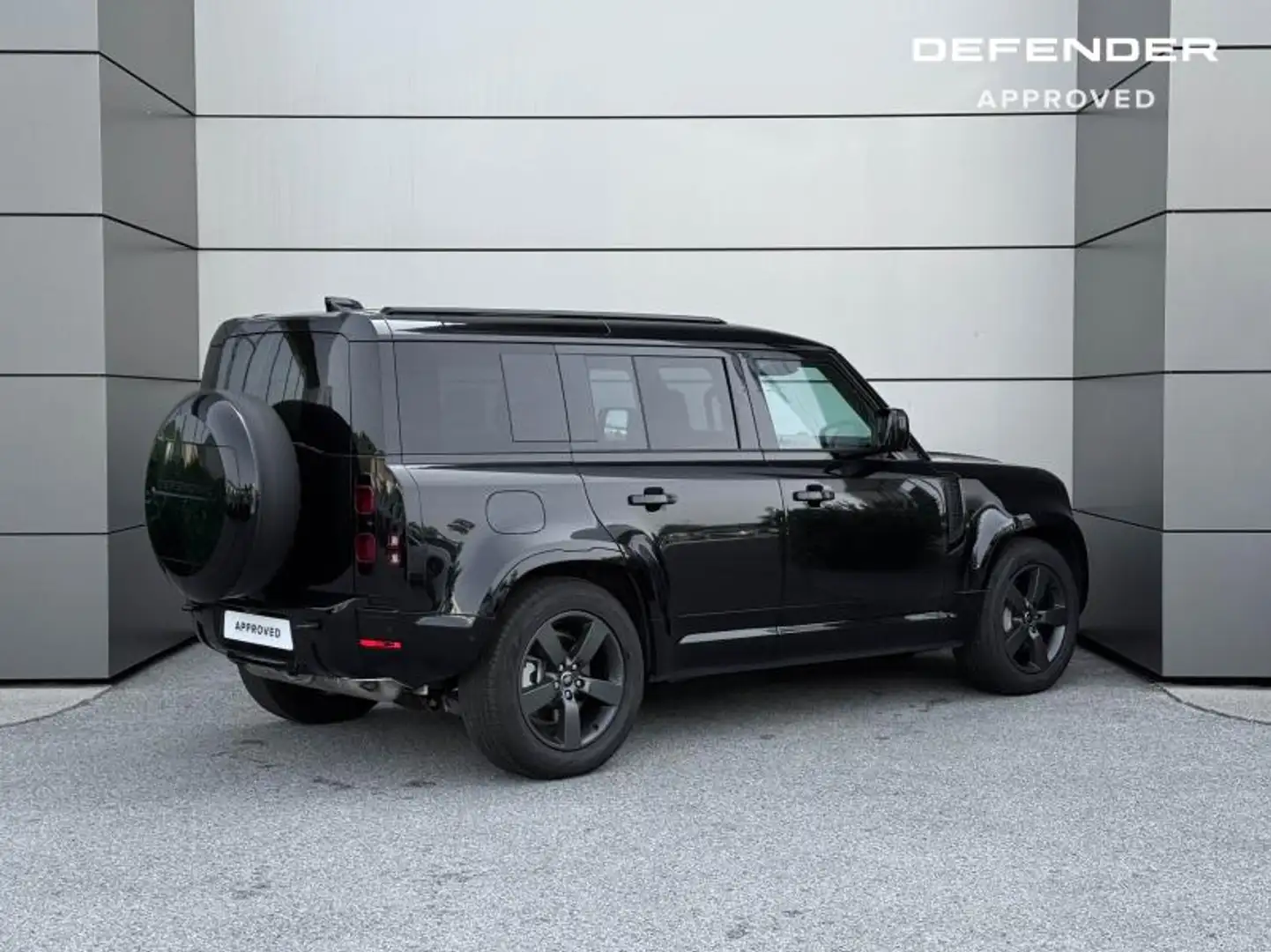 Land Rover Defender 110 2.0 P300e X-Dynamic SE Noir - 2
