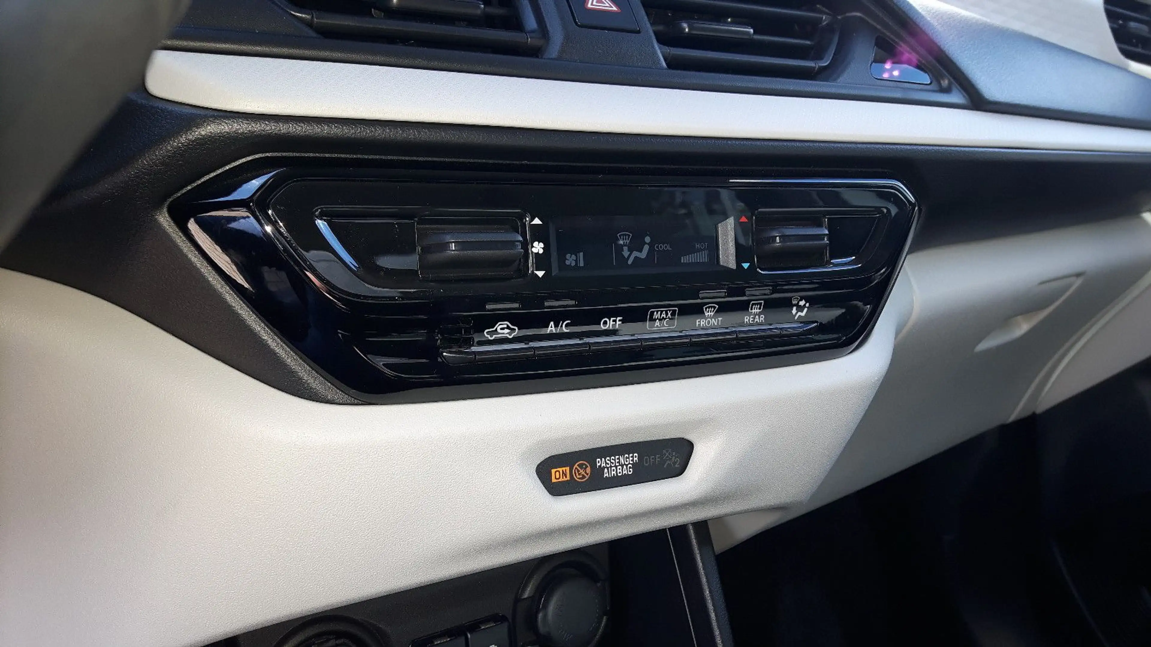 Suzuki Swift 1.2 Dualjet Hybrid 61 kW Comfort — photo 11