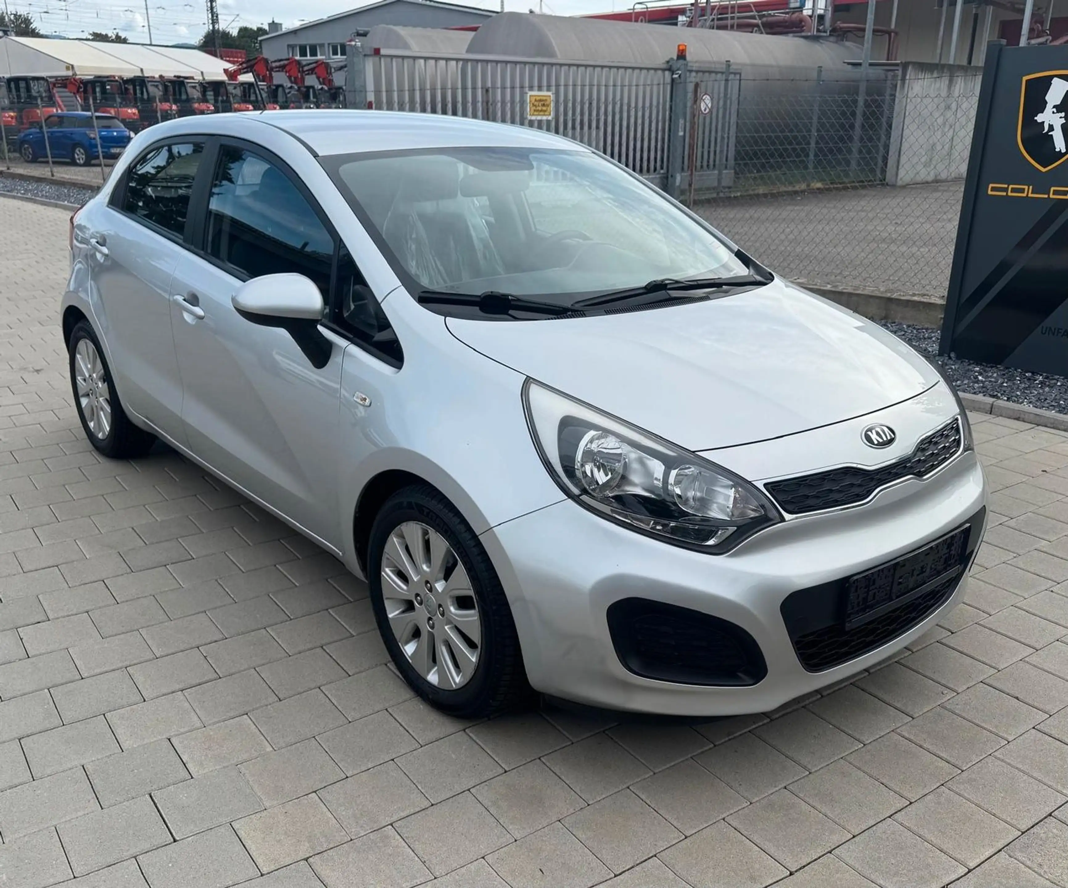 Kia Rio 1.4 Edition 7 Klima Kamera Navi PDC — photo 3