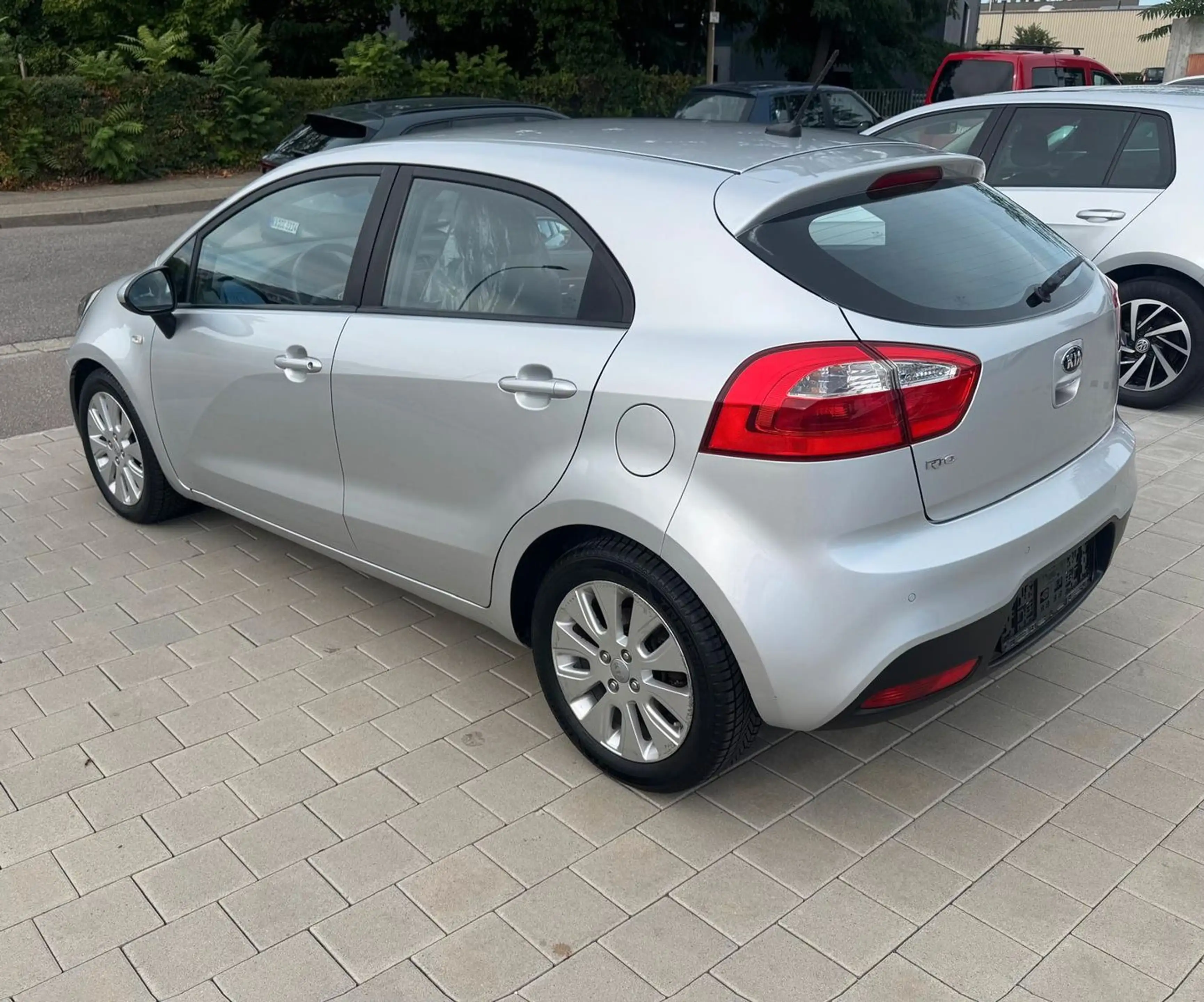 Kia Rio 1.4 Edition 7 Klima Kamera Navi PDC — photo 7