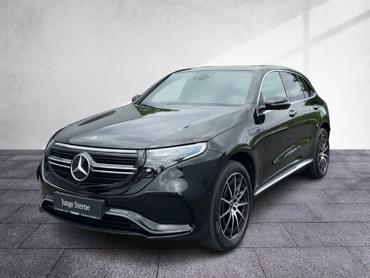 Mercedes-Benz EQC 400 4MATIC AMG-Line 360° Kam AHV Navi LED Černá - 2
